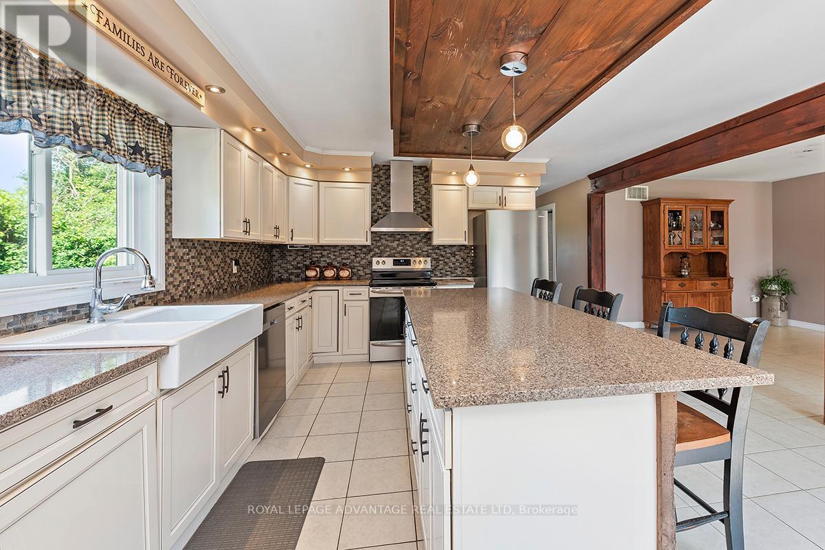 












541 PIONEER ROAD

,
Merrickville-Wolford,




Ontario
K0G1N0

