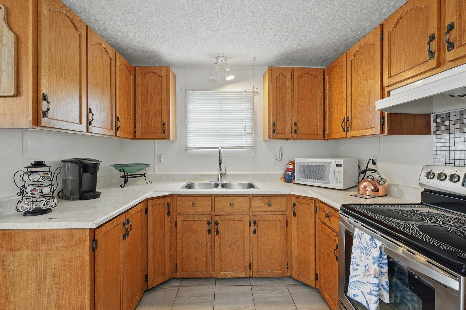









44


10e Avenue O.

,
Gatineau (Gatineau),




QC
J8T6N3

