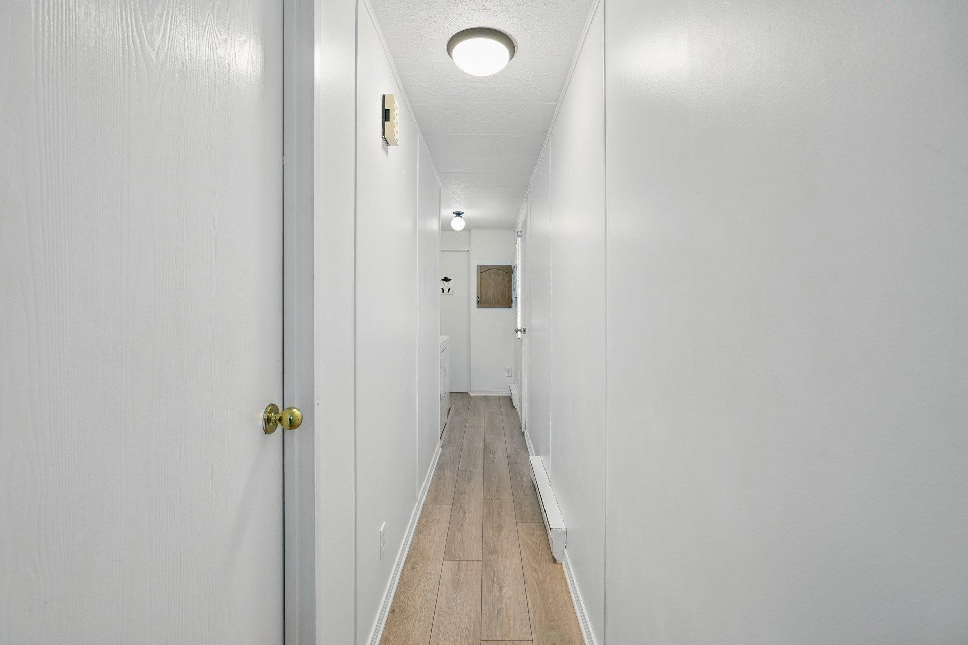 









44


10e Avenue O.

,
Gatineau (Gatineau),




QC
J8T6N3

