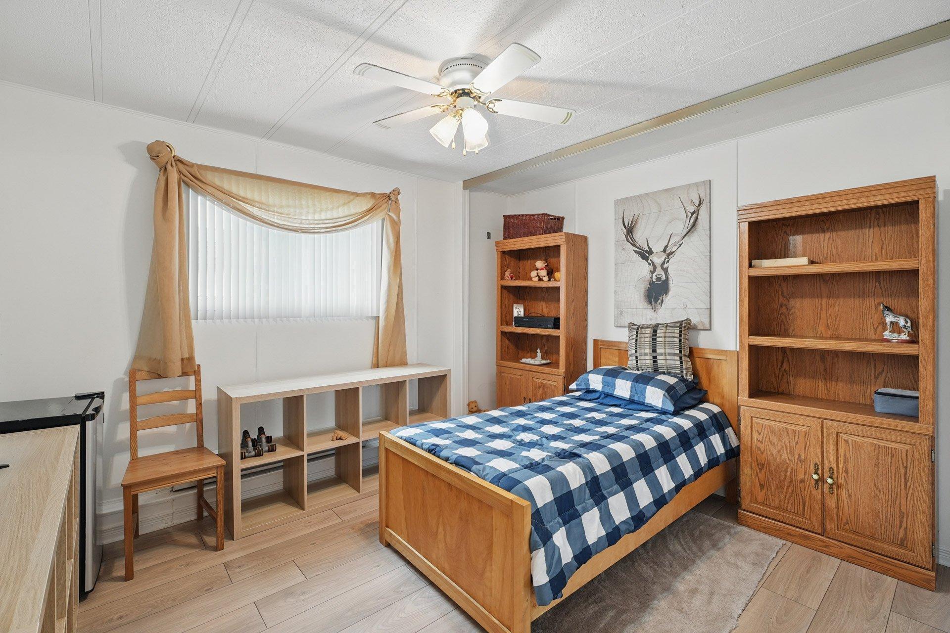 









44


10e Avenue O.

,
Gatineau (Gatineau),




QC
J8T6N3

