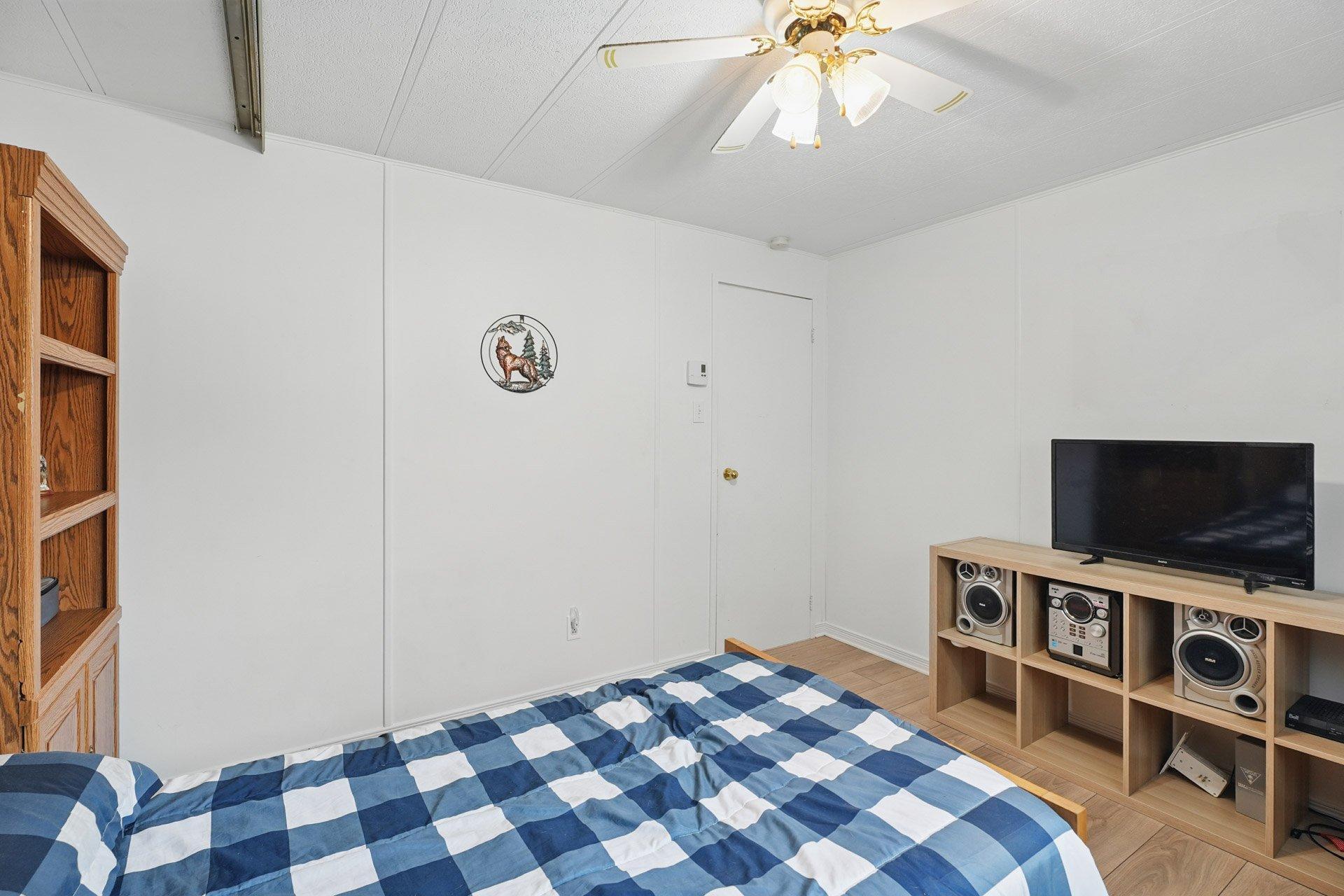 









44


10e Avenue O.

,
Gatineau (Gatineau),




QC
J8T6N3

