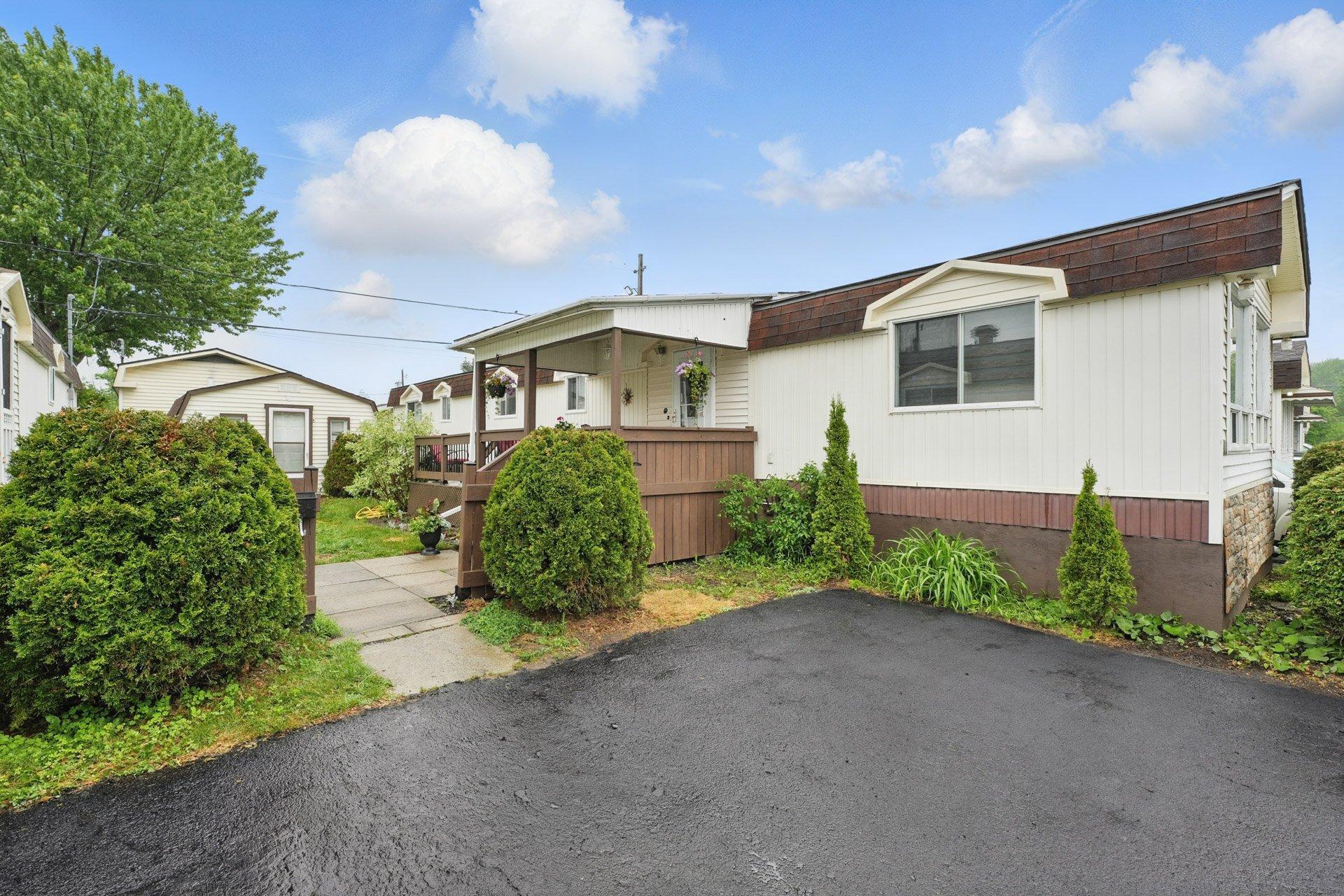 









44


10e Avenue O.

,
Gatineau (Gatineau),




QC
J8T6N3

