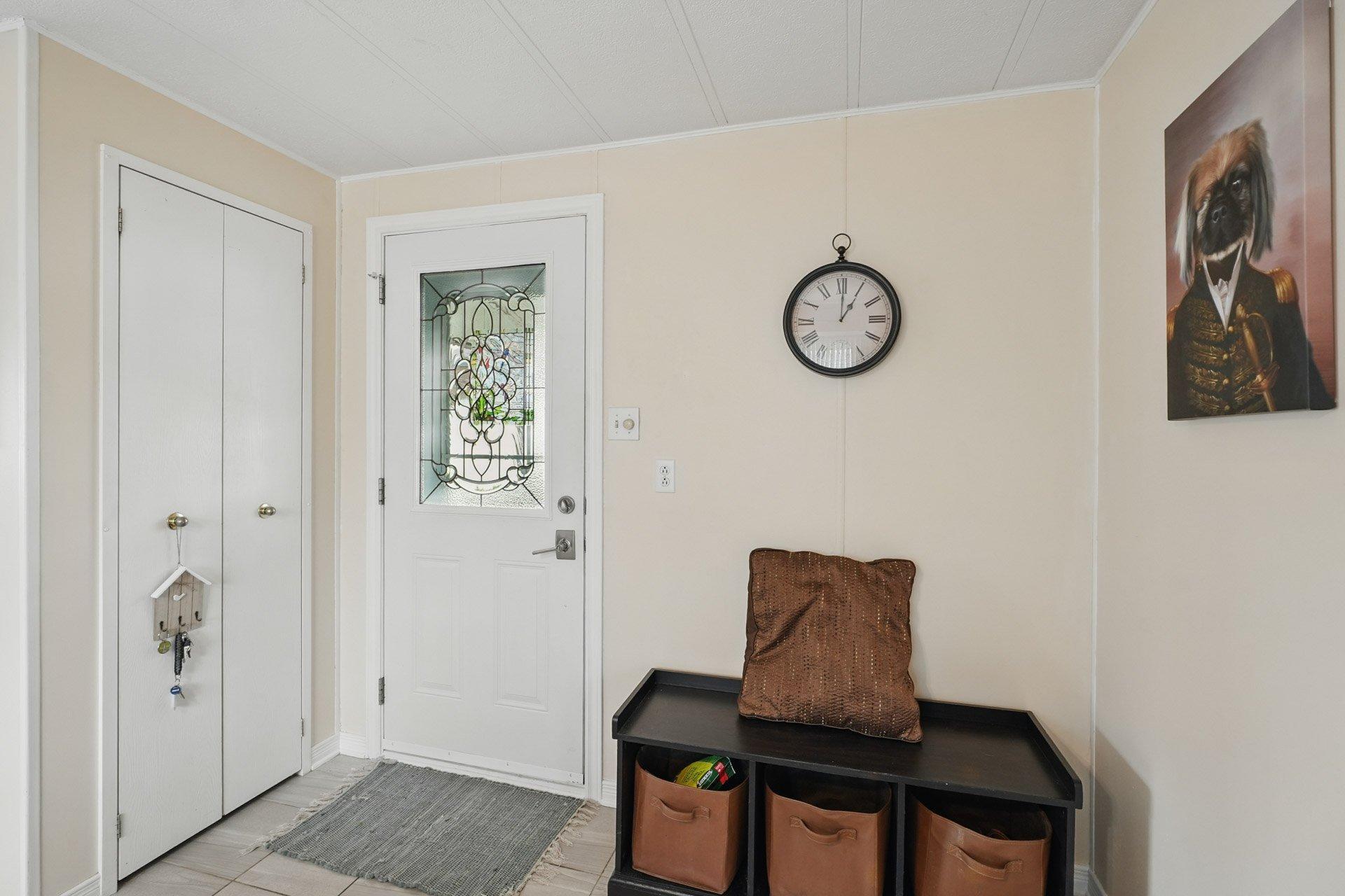 









44


10e Avenue O.

,
Gatineau (Gatineau),




QC
J8T6N3

