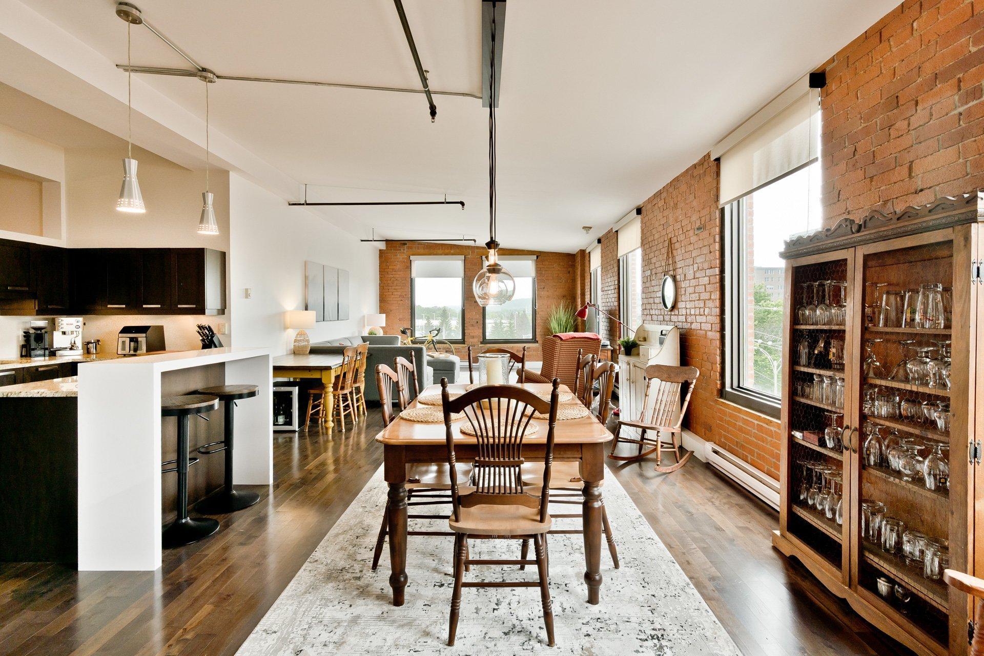 









31


Rue King O.

, 402,
Sherbrooke (Les Nations),




QC
J1H1N5

