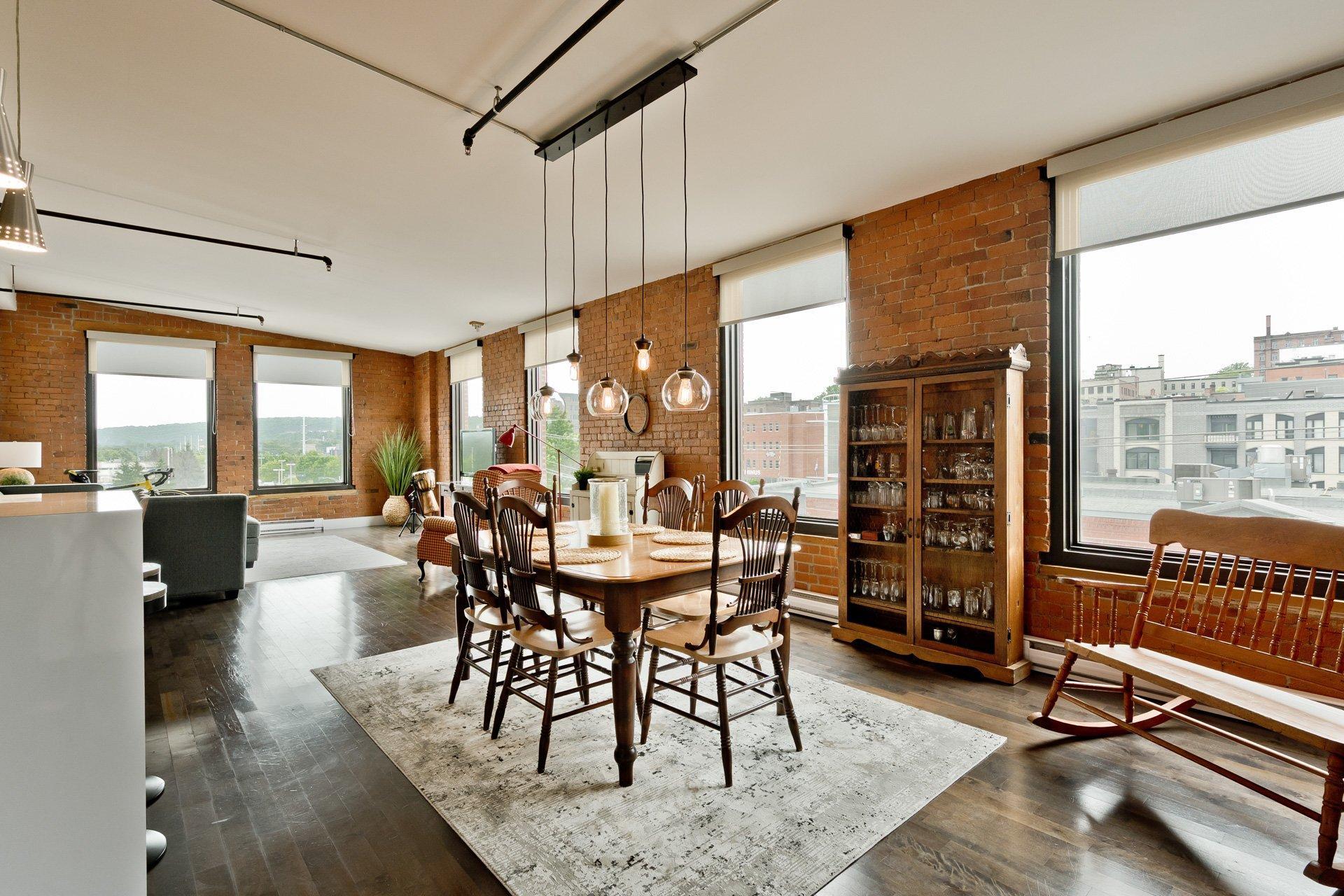 









31


Rue King O.

, 402,
Sherbrooke (Les Nations),




QC
J1H1N5

