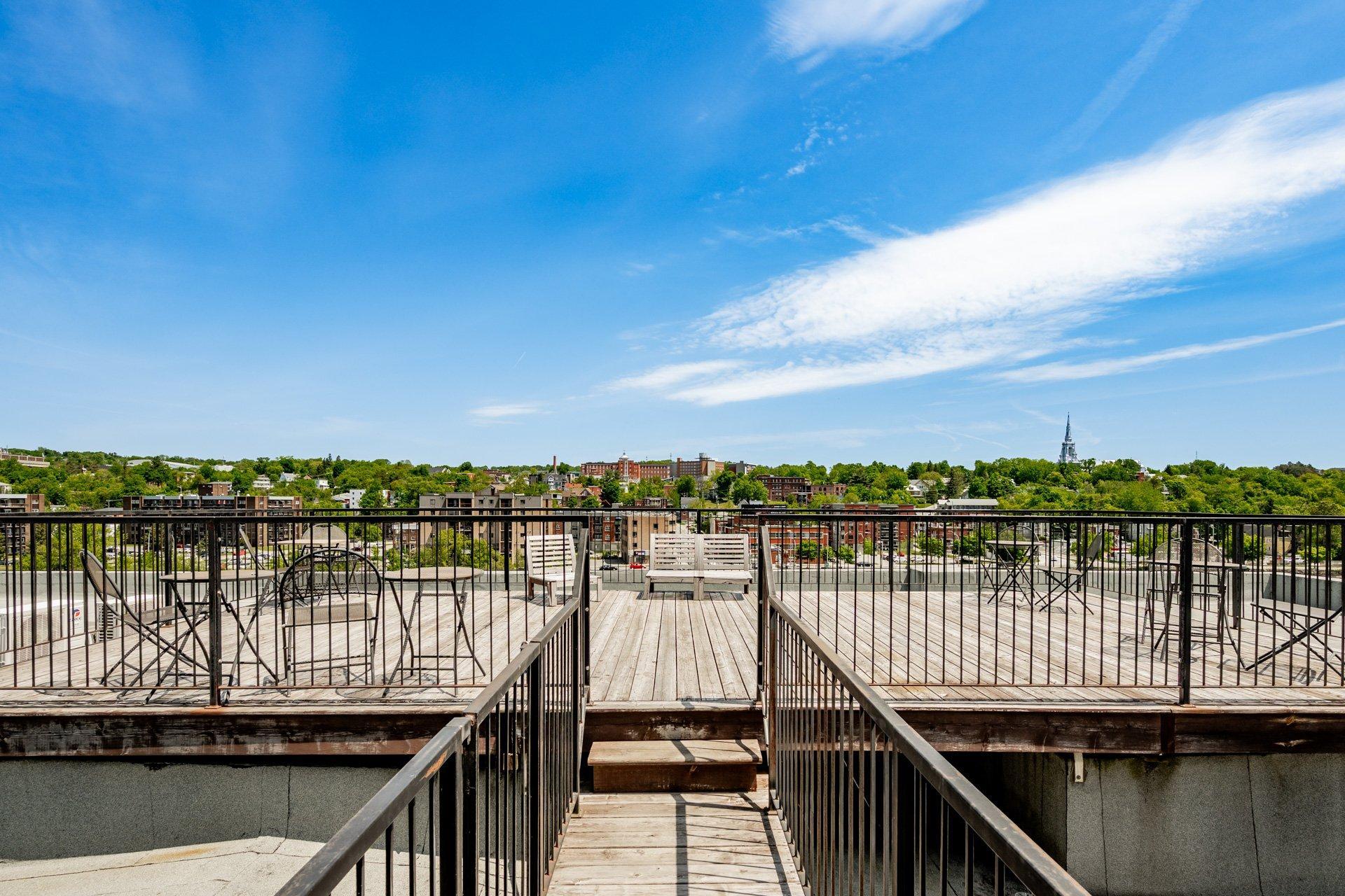 









31


Rue King O.

, 402,
Sherbrooke (Les Nations),




QC
J1H1N5

