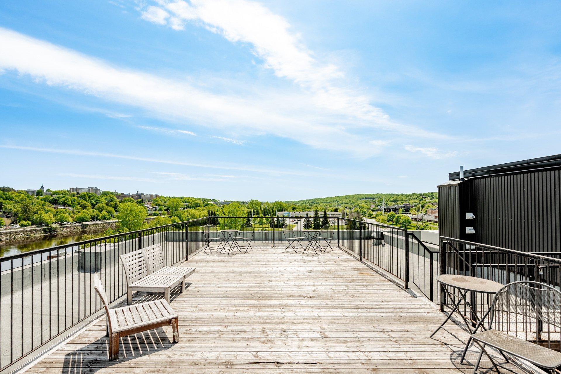 









31


Rue King O.

, 402,
Sherbrooke (Les Nations),




QC
J1H1N5

