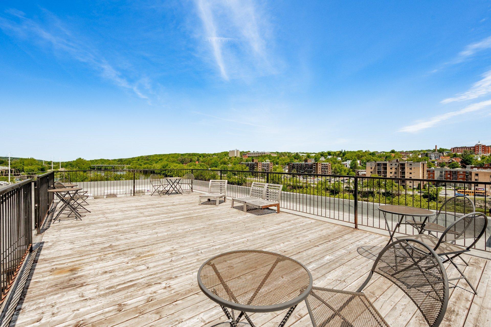 









31


Rue King O.

, 402,
Sherbrooke (Les Nations),




QC
J1H1N5

