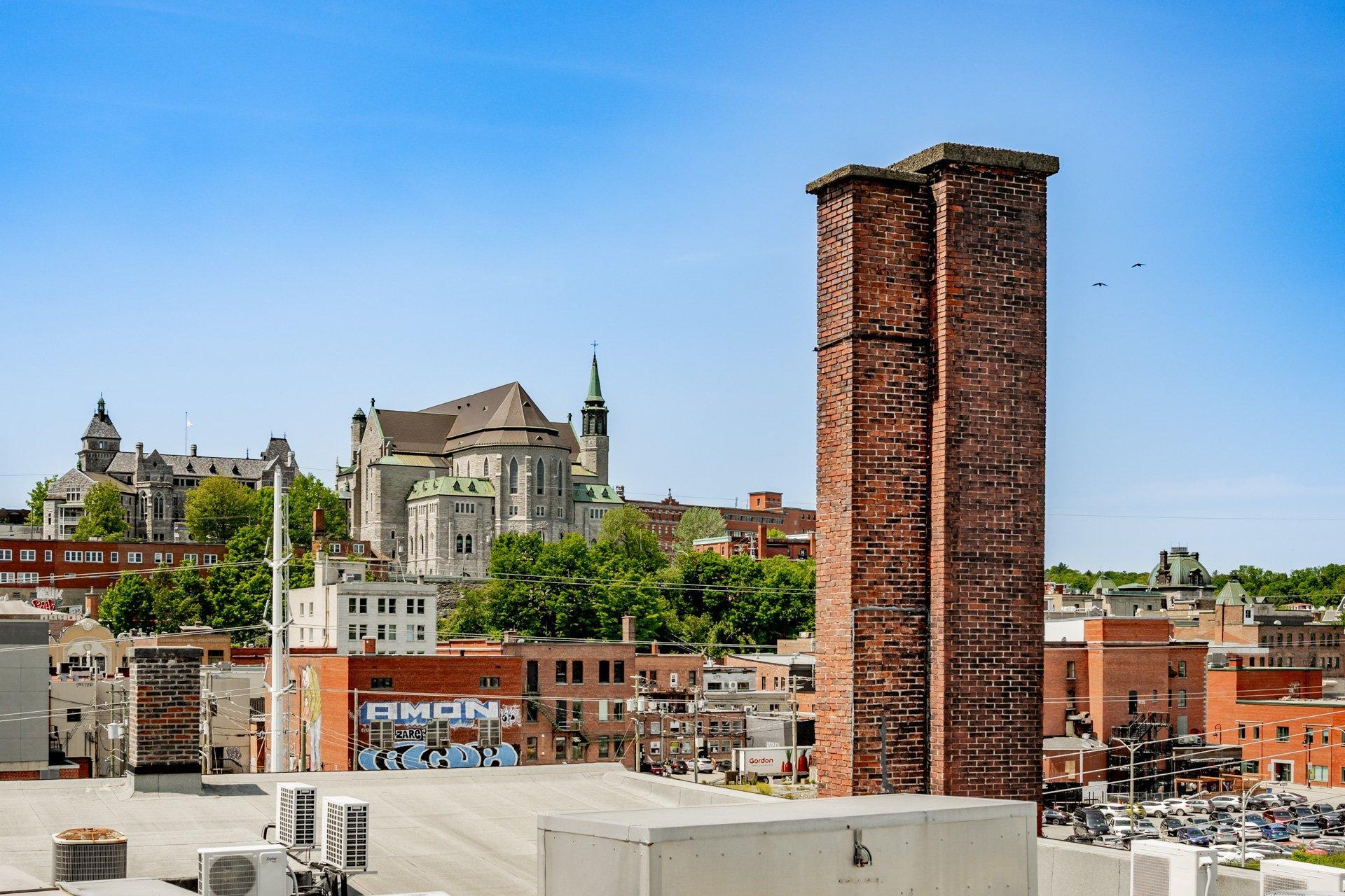 









31


Rue King O.

, 402,
Sherbrooke (Les Nations),




QC
J1H1N5

