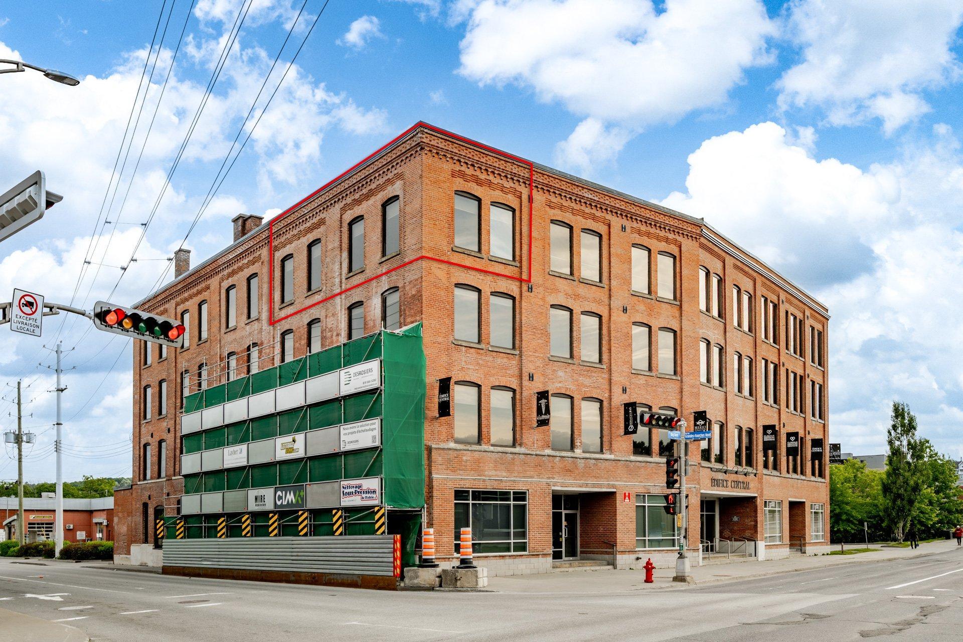 









31


Rue King O.

, 402,
Sherbrooke (Les Nations),




QC
J1H1N5

