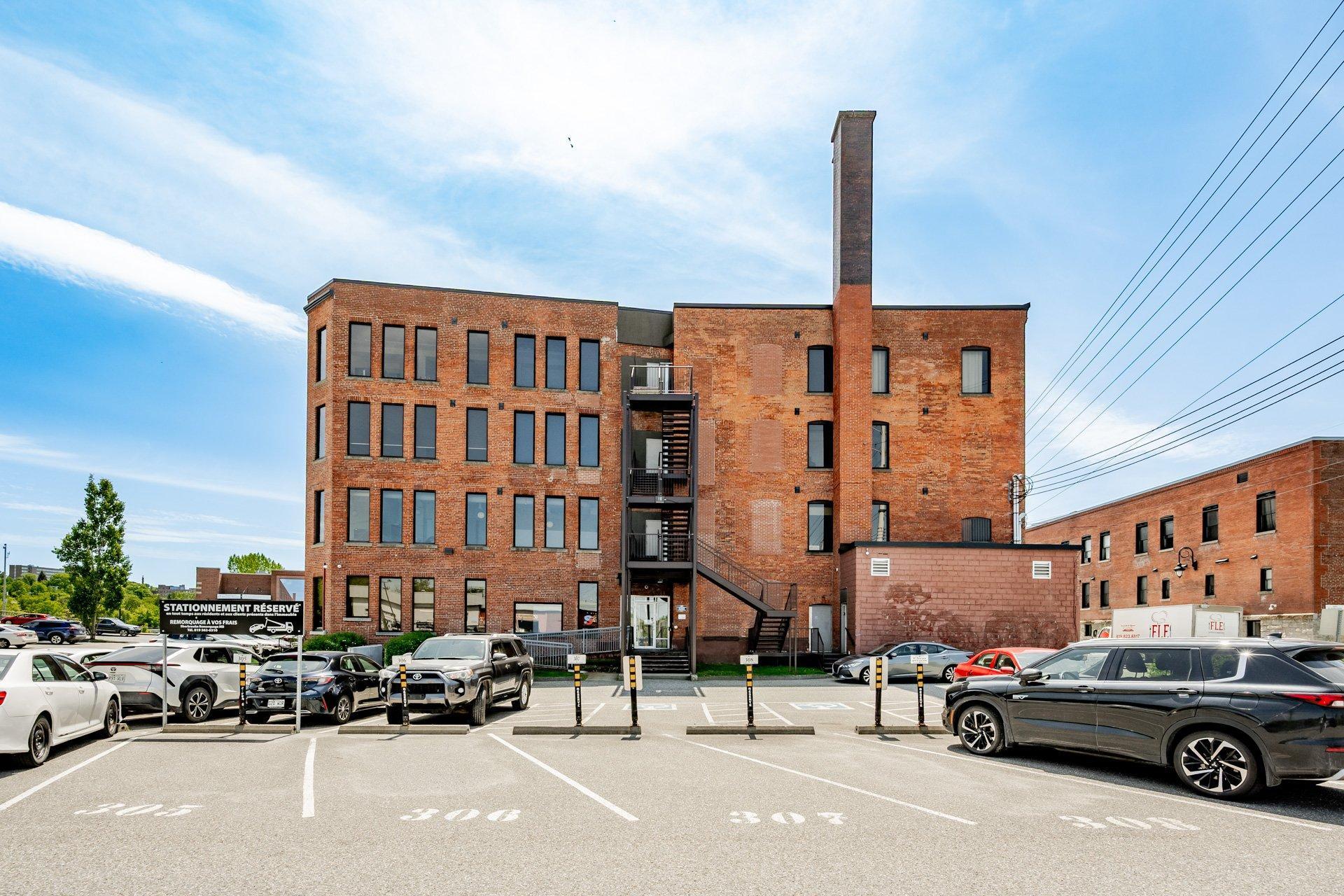 









31


Rue King O.

, 402,
Sherbrooke (Les Nations),




QC
J1H1N5

