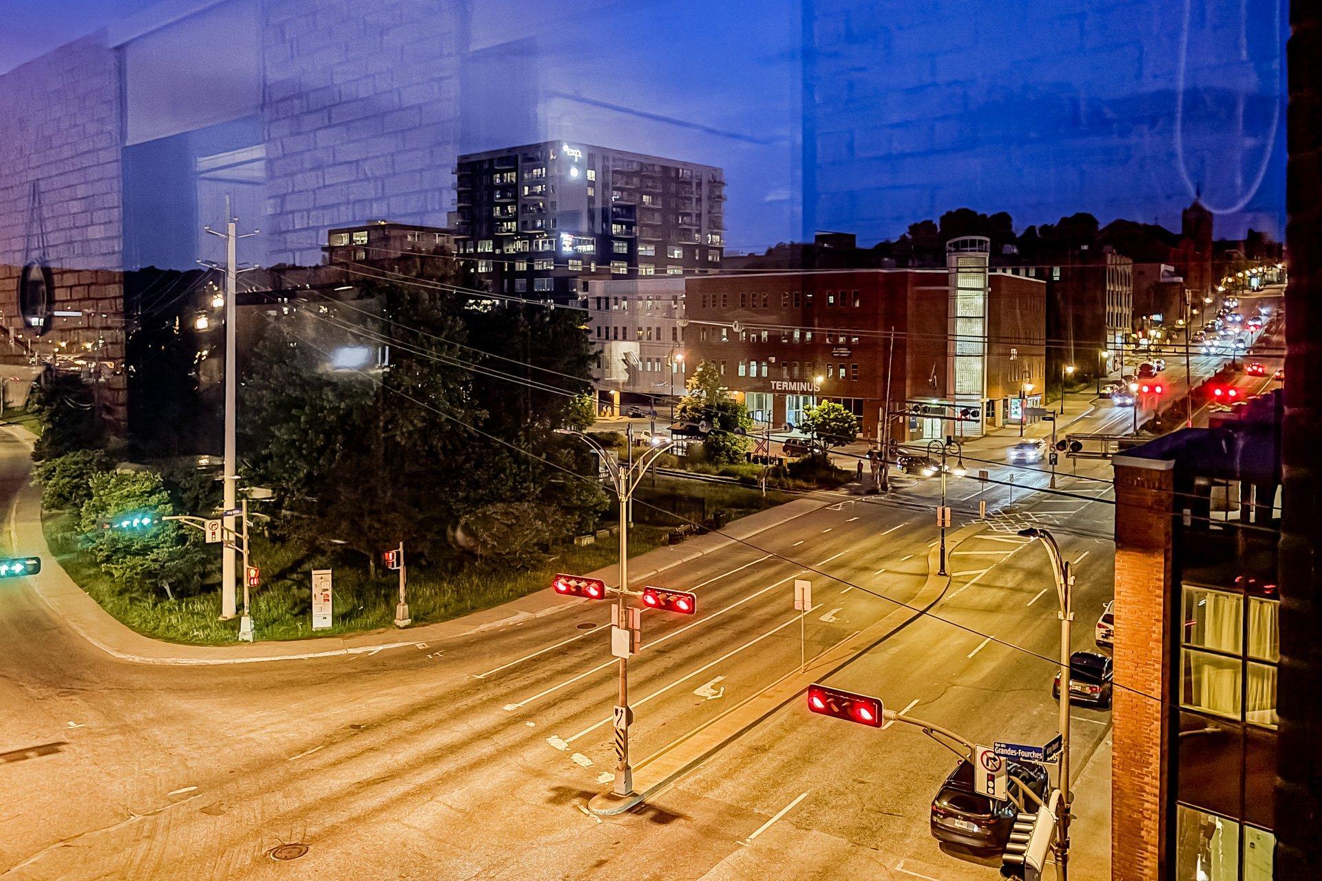 









31


Rue King O.

, 402,
Sherbrooke (Les Nations),




QC
J1H1N5

