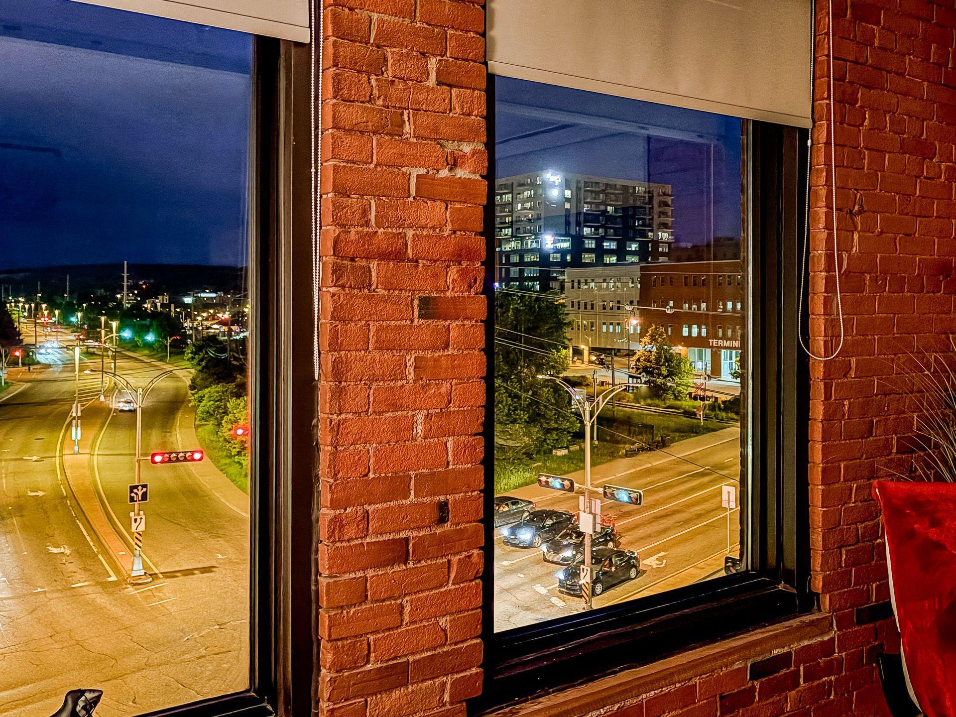 









31


Rue King O.

, 402,
Sherbrooke (Les Nations),




QC
J1H1N5

