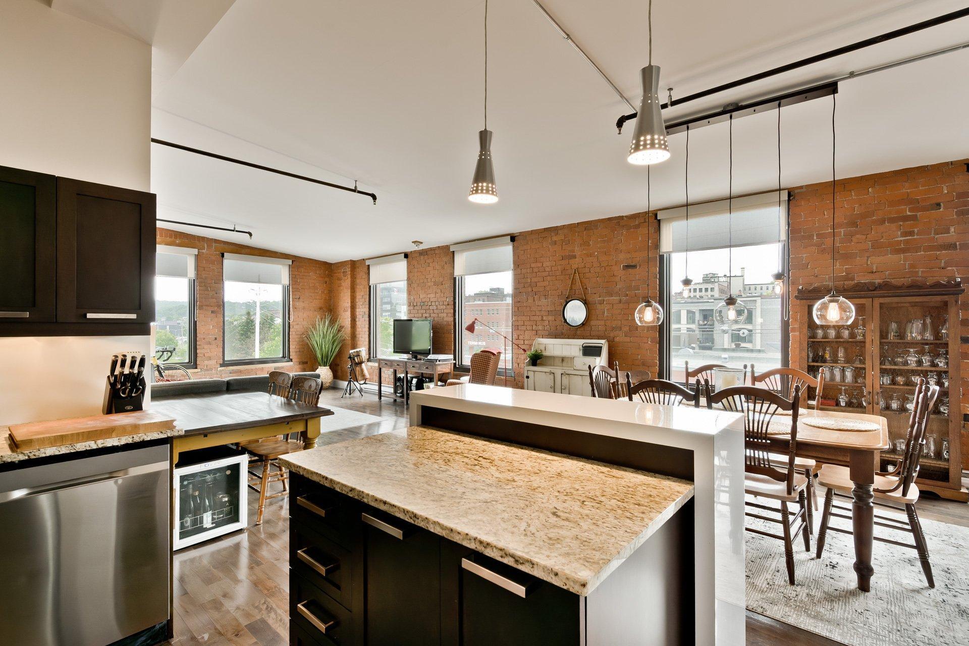 









31


Rue King O.

, 402,
Sherbrooke (Les Nations),




QC
J1H1N5

