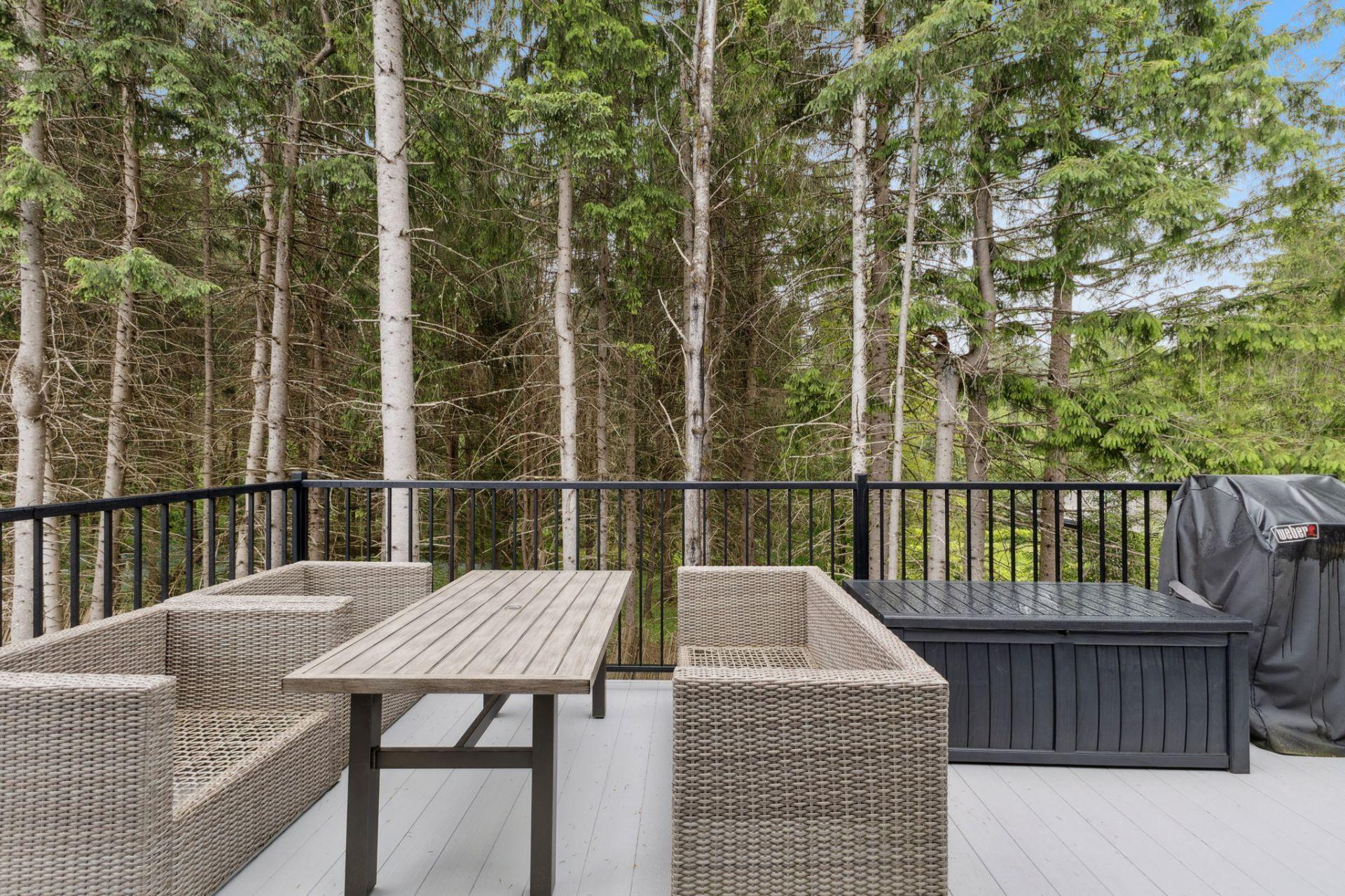 









526


Rue Charlie-Forbell

,
Mont-Tremblant,




QC
J8E0N6


