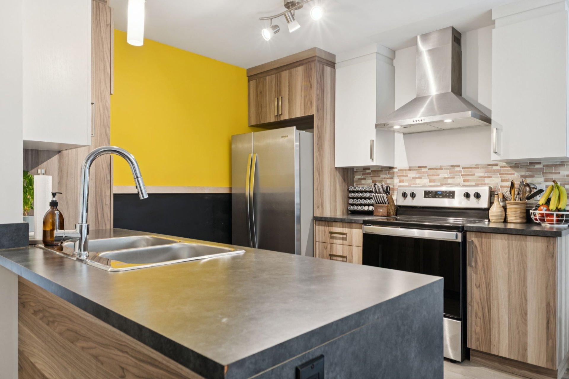 









526


Rue Charlie-Forbell

,
Mont-Tremblant,




QC
J8E0N6

