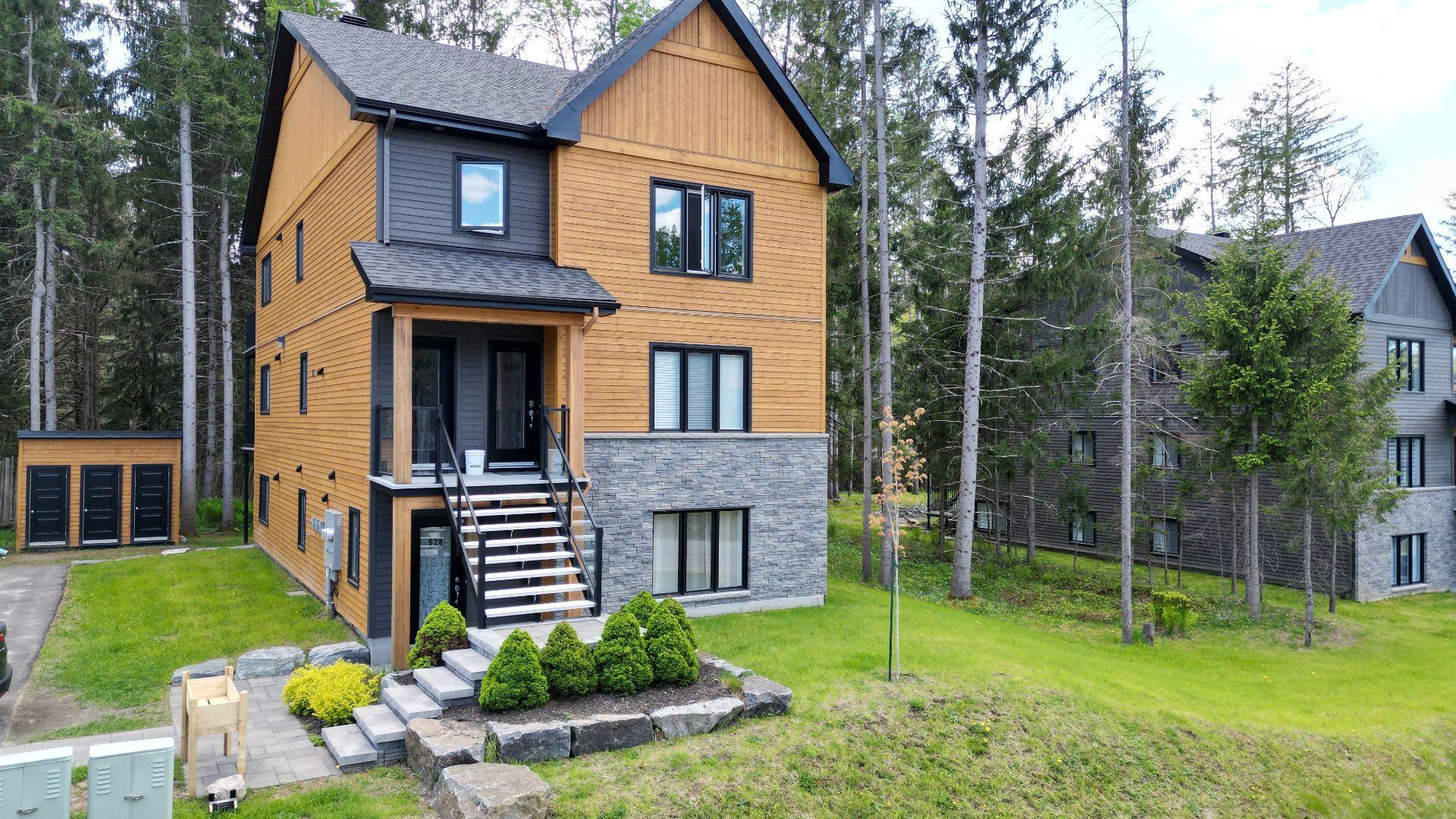 









526


Rue Charlie-Forbell

,
Mont-Tremblant,




QC
J8E0N6

