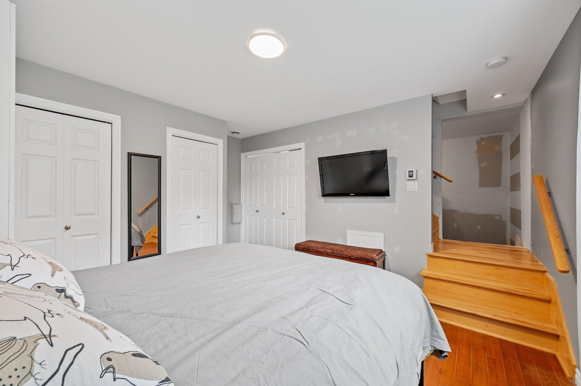 









1098Z

 - 1098AZ


Rue des Huards

,
Sainte-Agathe-des-Monts,




QC
J8C0G9

