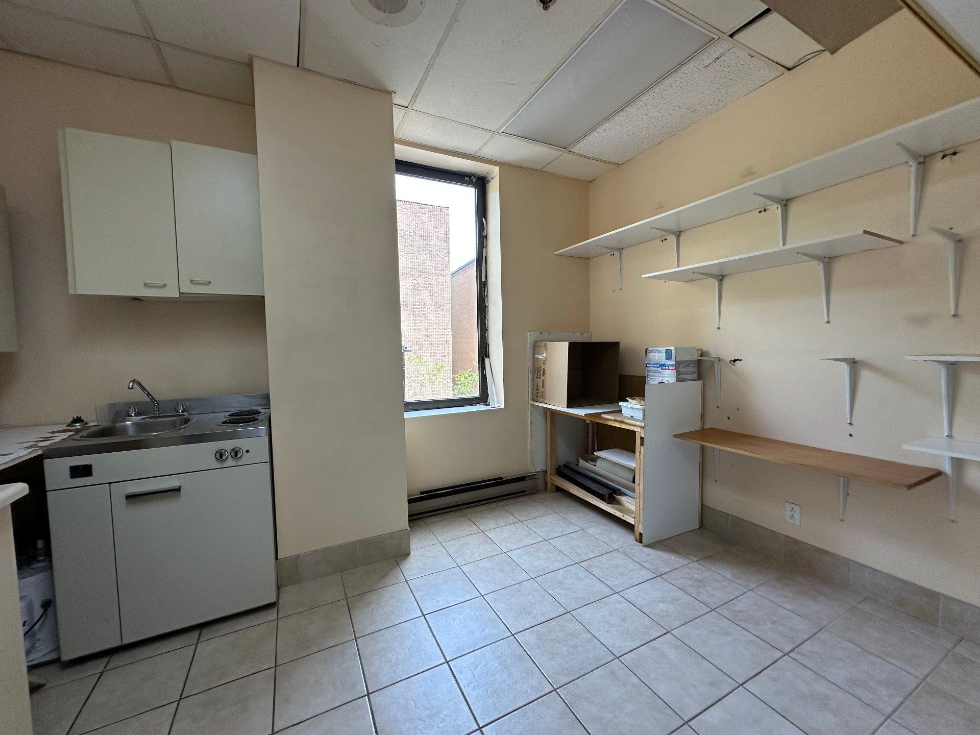 









1111


Rue St-Urbain

, M03,
Montréal (Ville-Marie),




QC
H2Z1Y6

