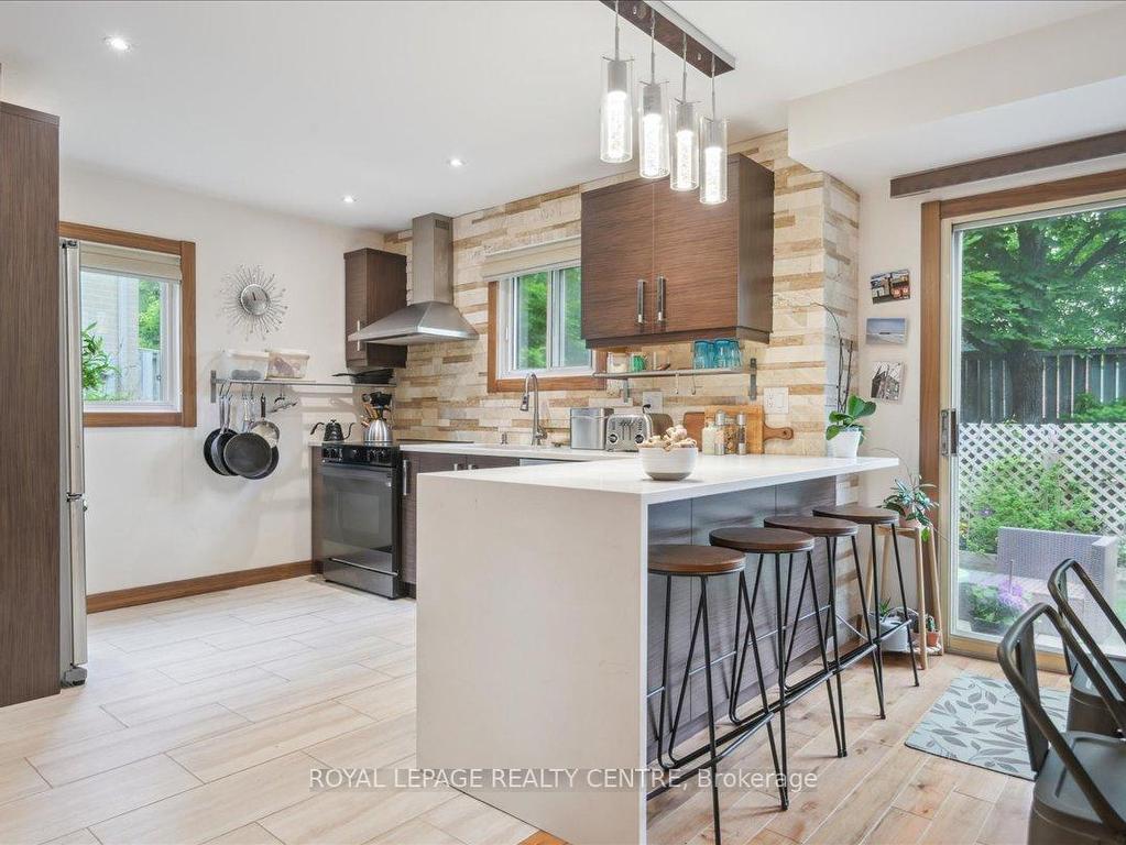 









3600


Colonial

Drive, 95,
Mississauga,




ON
L5L 5P5

