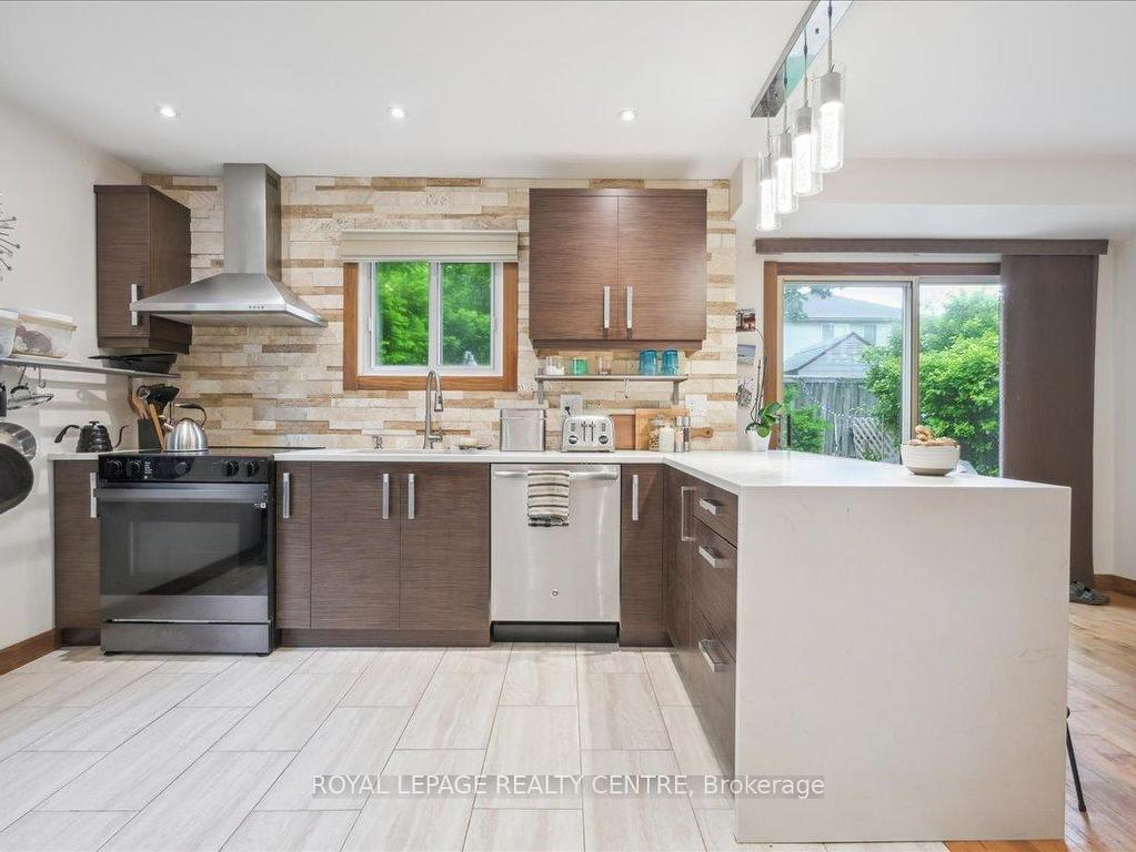 









3600


Colonial

Drive, 95,
Mississauga,




ON
L5L 5P5

