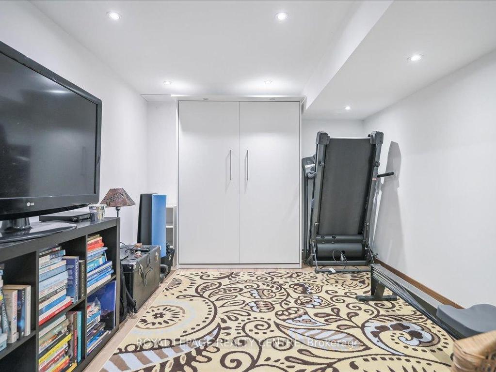 









3600


Colonial

Drive, 95,
Mississauga,




ON
L5L 5P5

