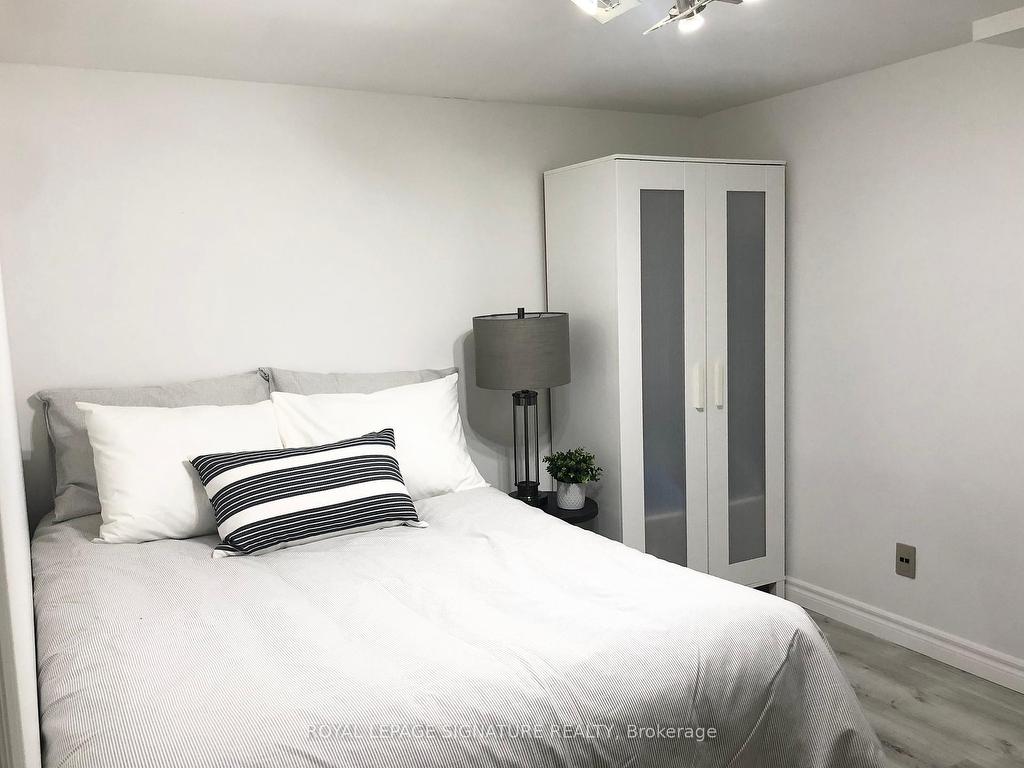 









38


Wishing Well

Drive, C,
Toronto,




ON
M1T 1J1

