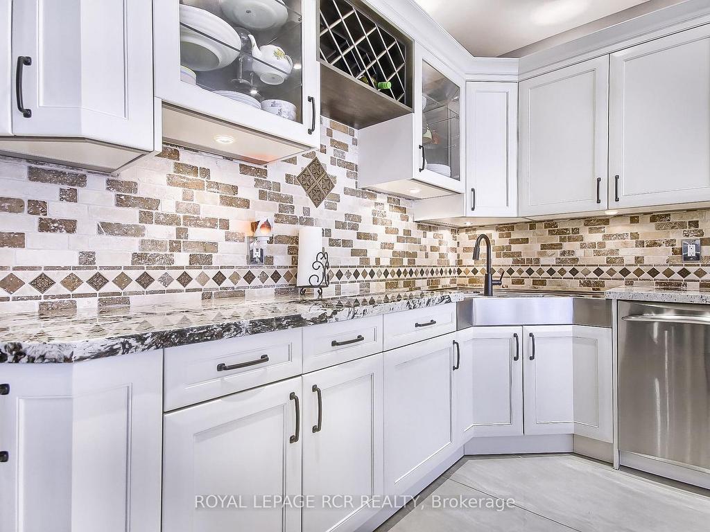 









1288


Shore Acres

Drive,
Innisfil,




ON
L0L 1R0

