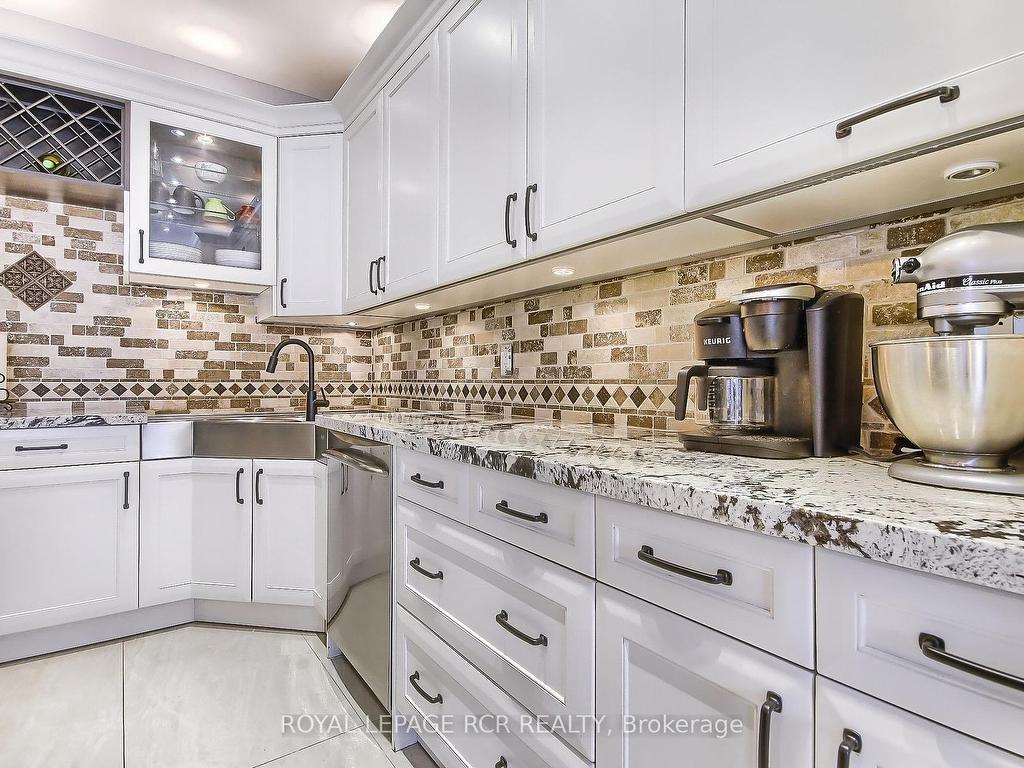 









1288


Shore Acres

Drive,
Innisfil,




ON
L0L 1R0

