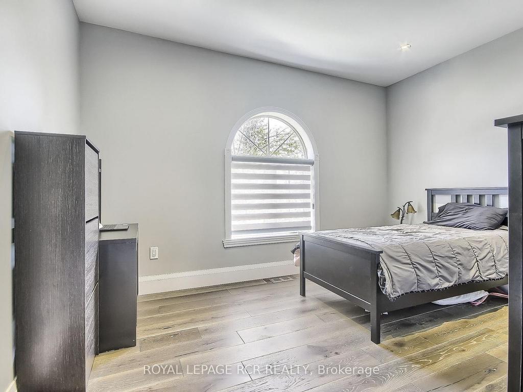 









1288


Shore Acres

Drive,
Innisfil,




ON
L0L 1R0


