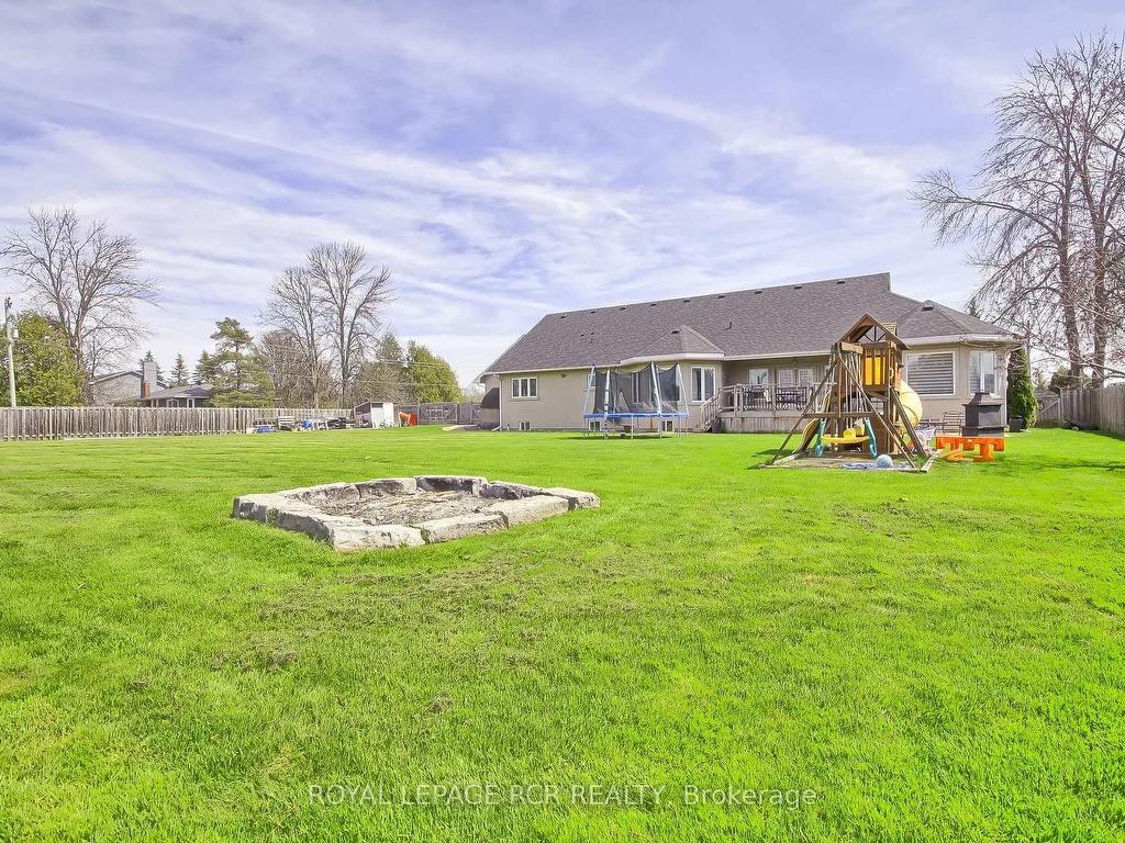 









1288


Shore Acres

Drive,
Innisfil,




ON
L0L 1R0

