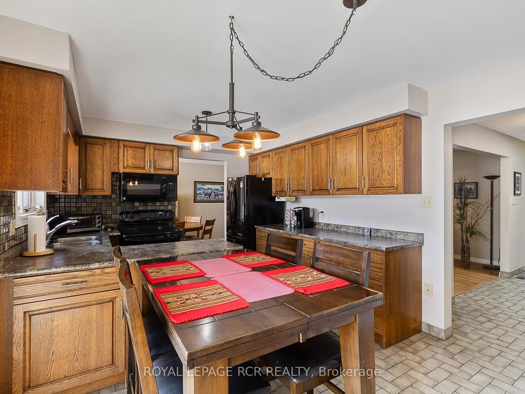 









443


Feasby

Road,
Uxbridge,




ON
L9P 1R1

