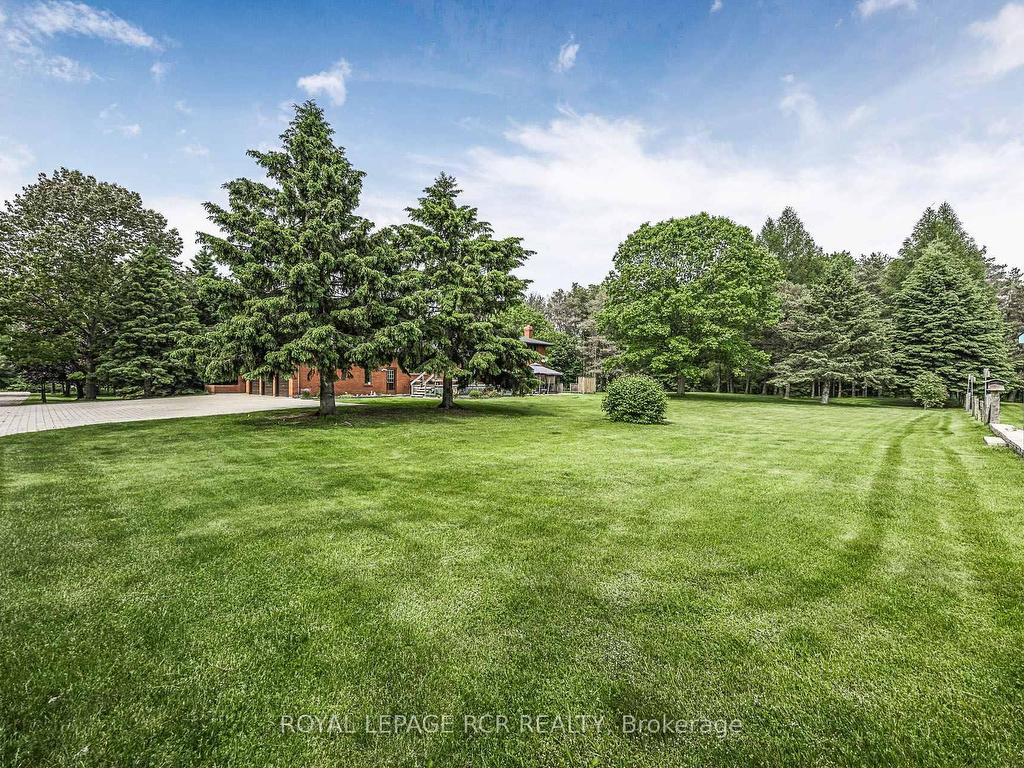 









443


Feasby

Road,
Uxbridge,




ON
L9P 1R1


