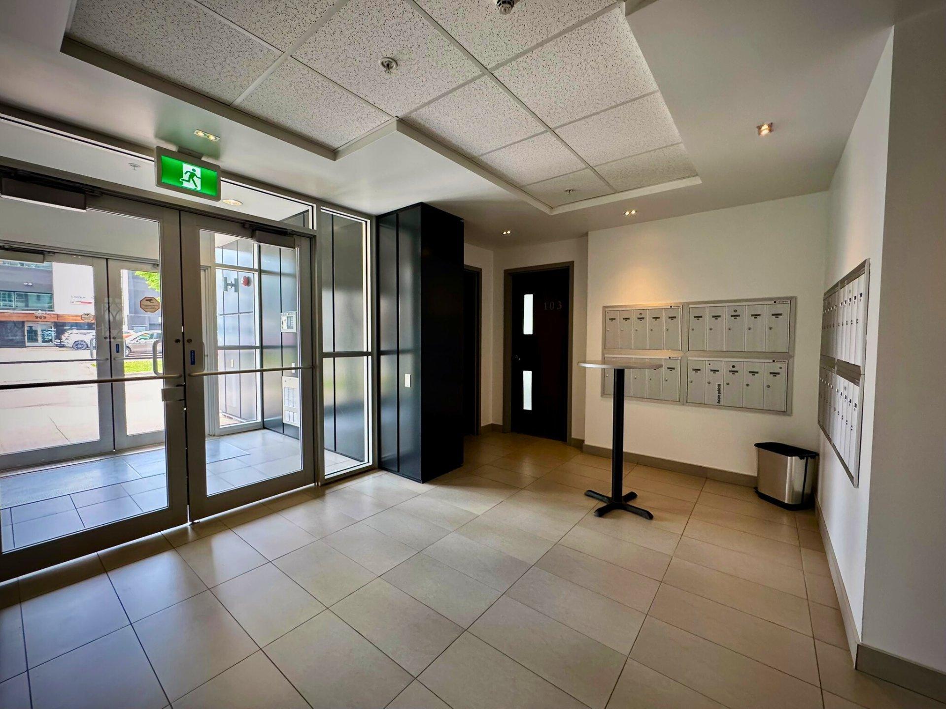 









925


Rue Mainguy

, 604,
Québec (Sainte-Foy/Sillery/Cap-Rouge),




QC
G1V0E4

