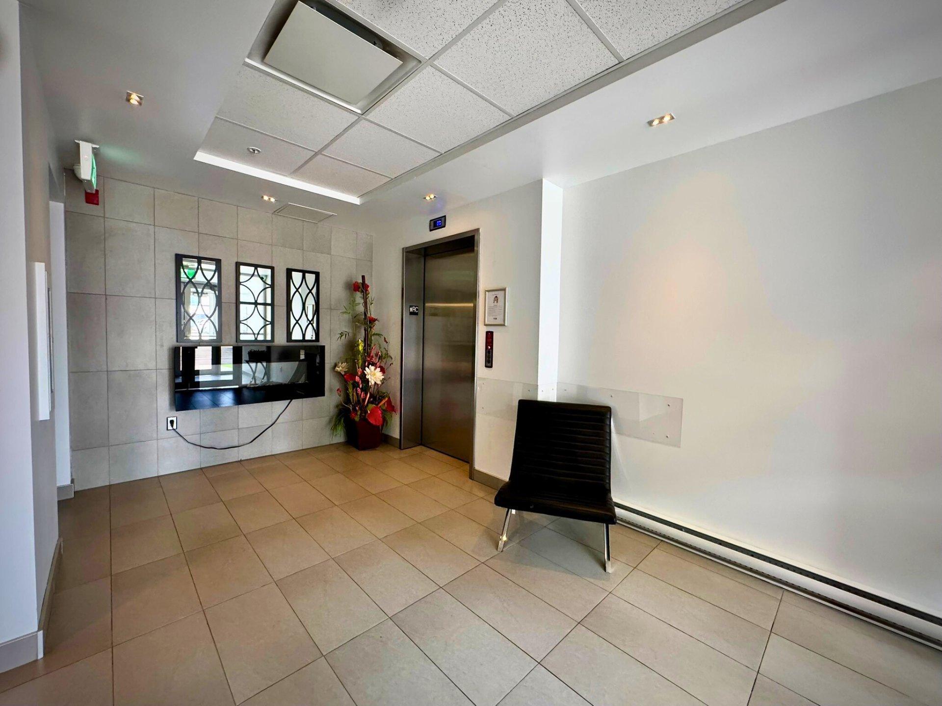 









925


Rue Mainguy

, 604,
Québec (Sainte-Foy/Sillery/Cap-Rouge),




QC
G1V0E4

