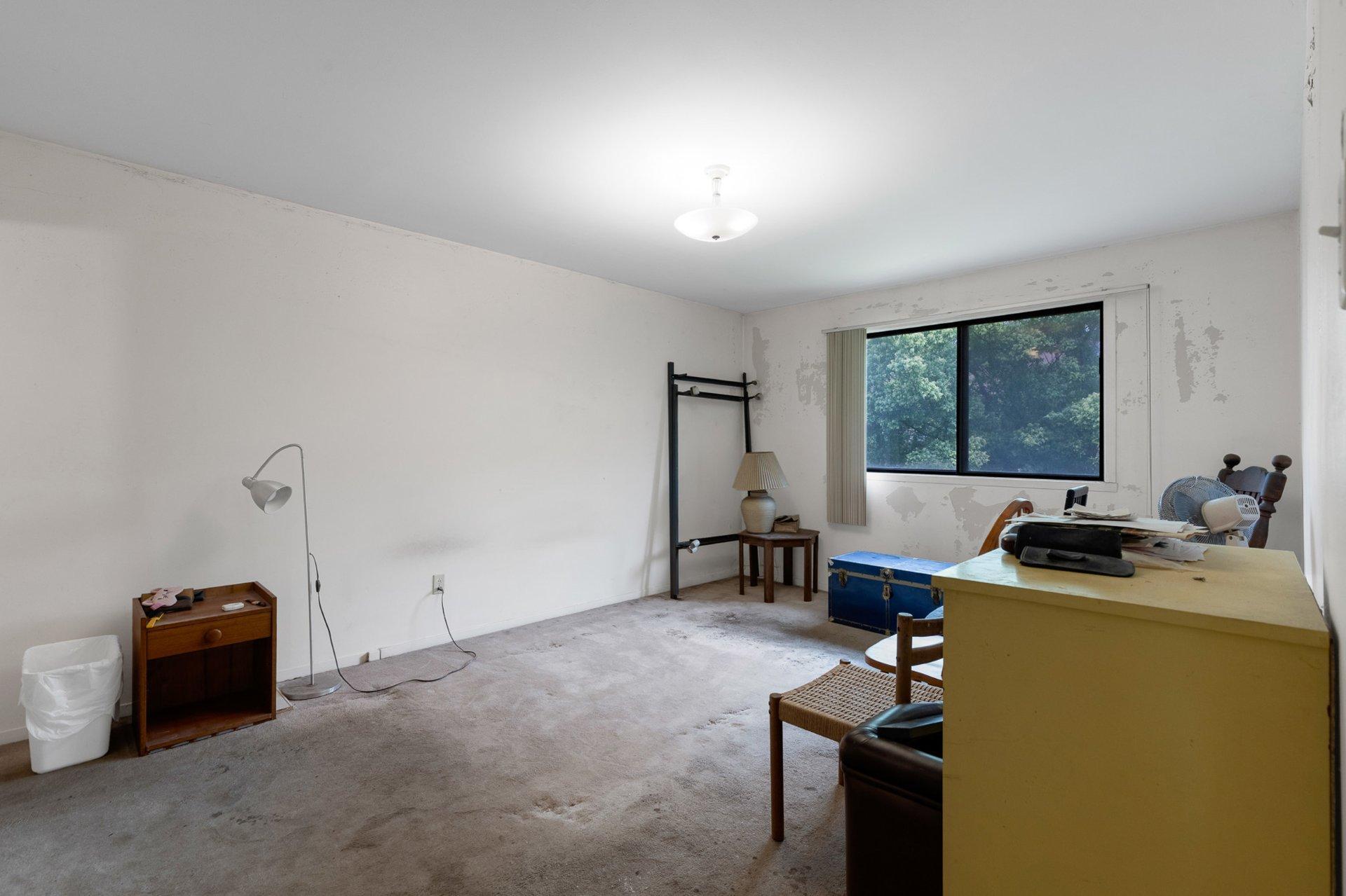 









6021


Av. Freud

,
Côte-Saint-Luc,




QC
H4W3A8

