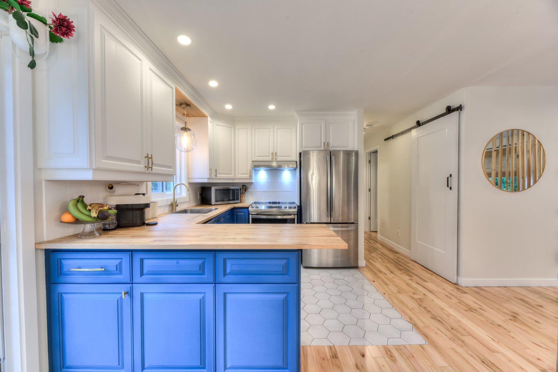 









195


Rue Lemonde

,
Laval (Sainte-Rose),




QC
H7L1T8

