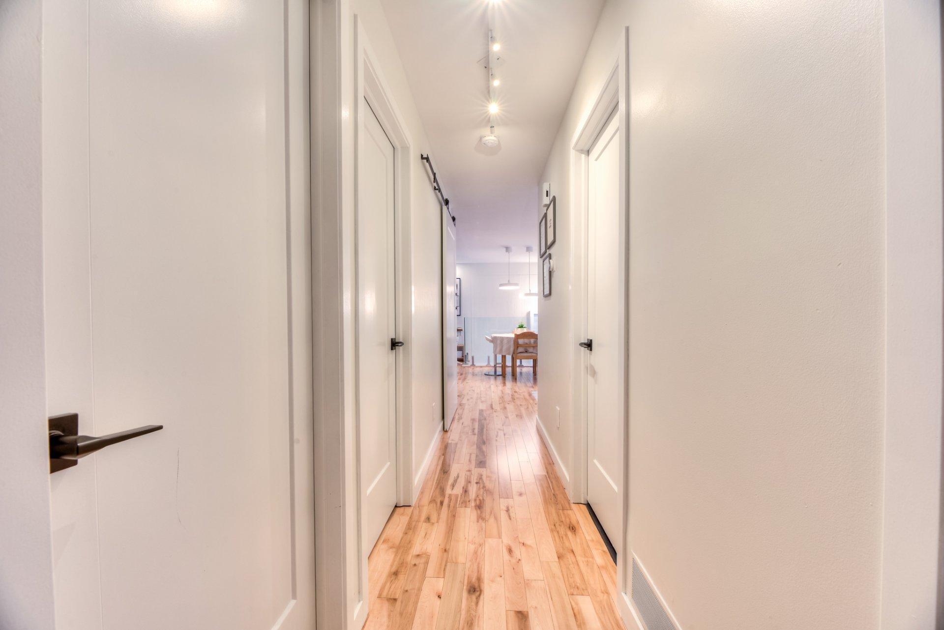 









195


Rue Lemonde

,
Laval (Sainte-Rose),




QC
H7L1T8

