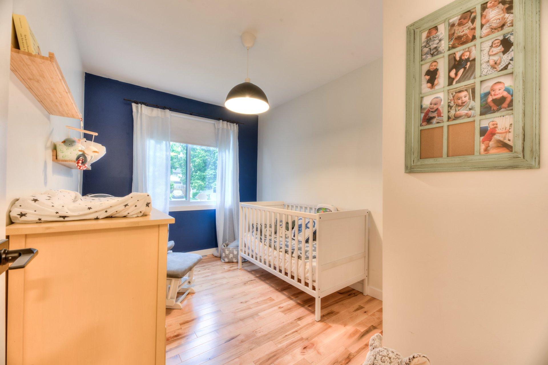 









195


Rue Lemonde

,
Laval (Sainte-Rose),




QC
H7L1T8

