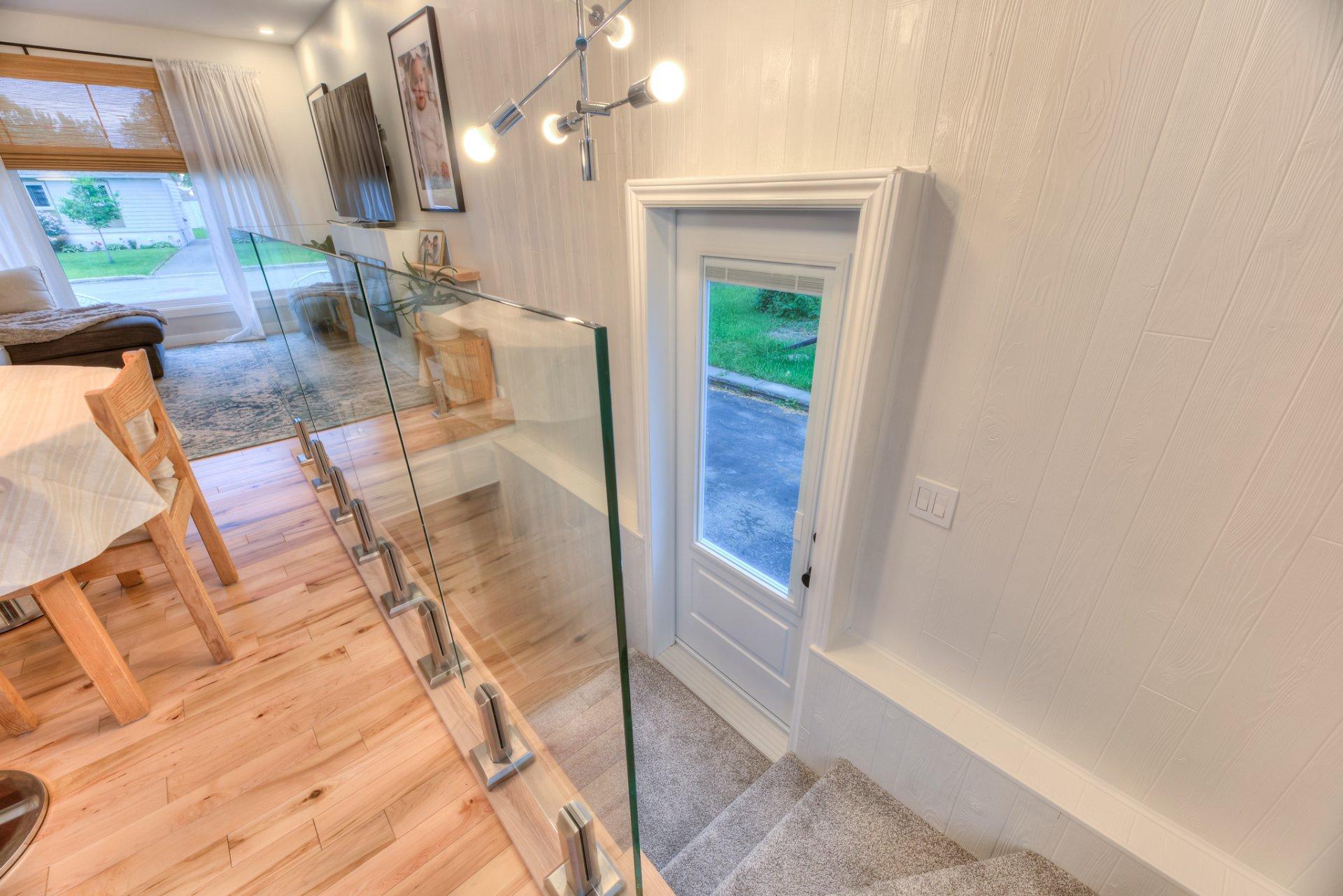 









195


Rue Lemonde

,
Laval (Sainte-Rose),




QC
H7L1T8

