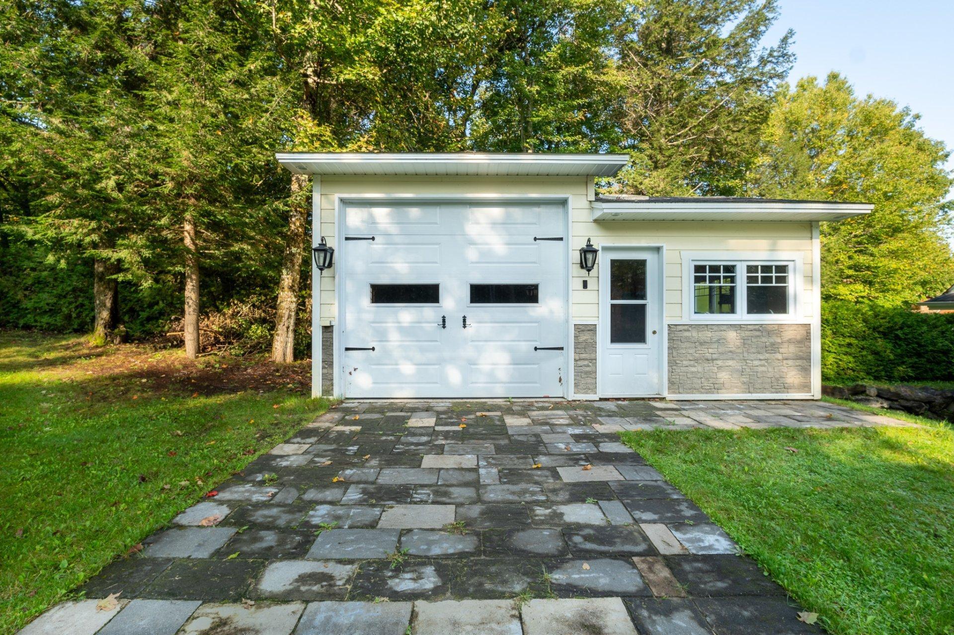 









357


Rg Beau-Lac

,
Stratford,




QC
G0Y1P0

