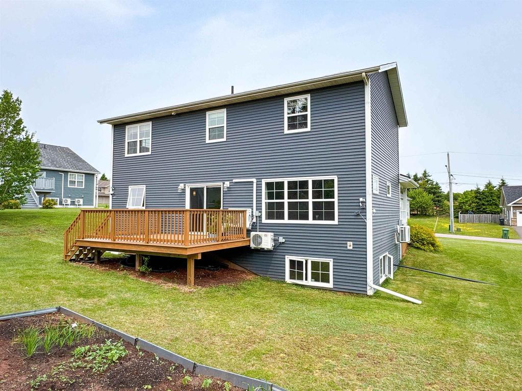 












107 Saints Crescent

,
Stratford,




PE
C1B 0G5

