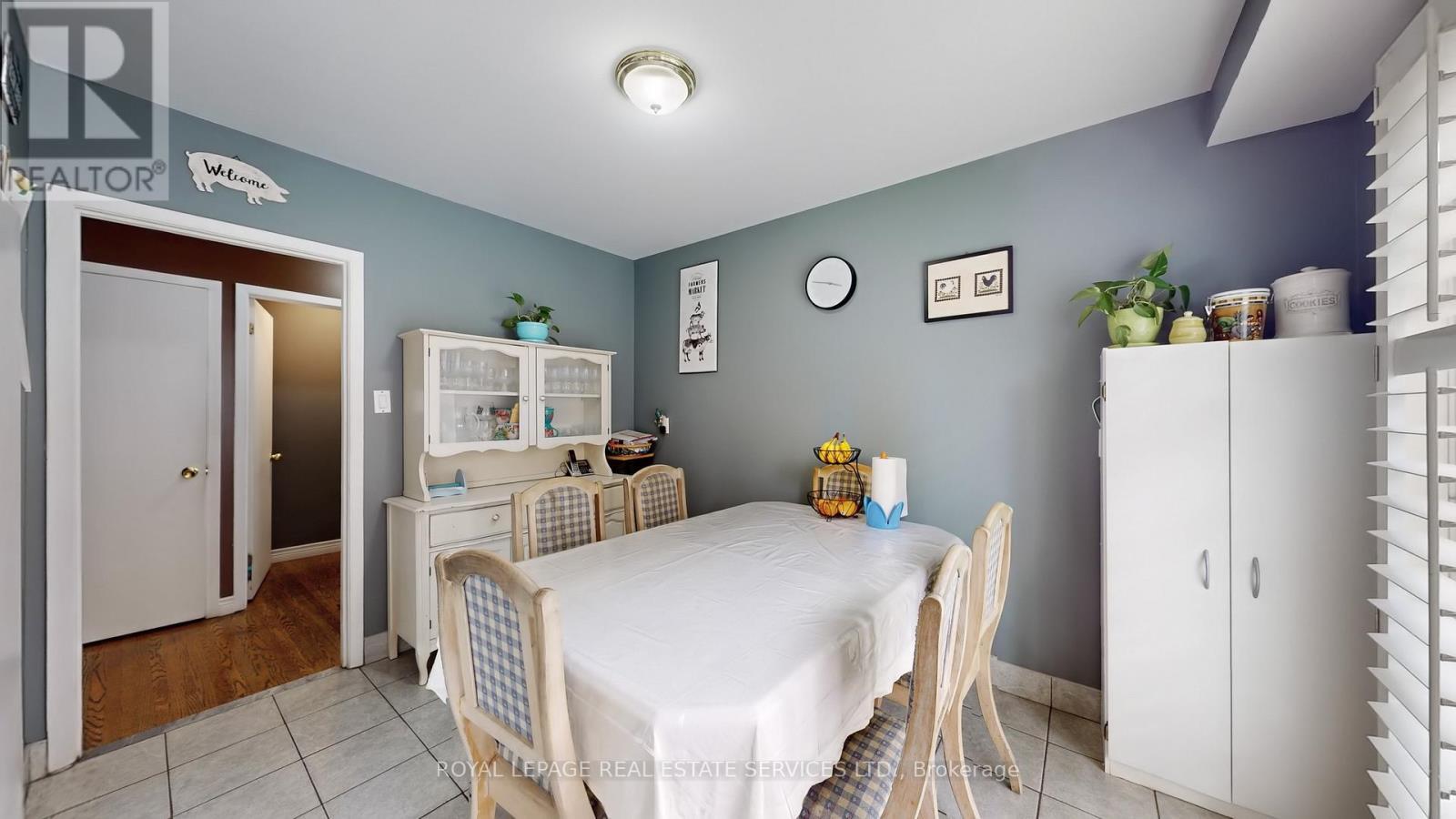 












3639 MONICA DRIVE

,
Mississauga,




Ontario
L4T2E8

