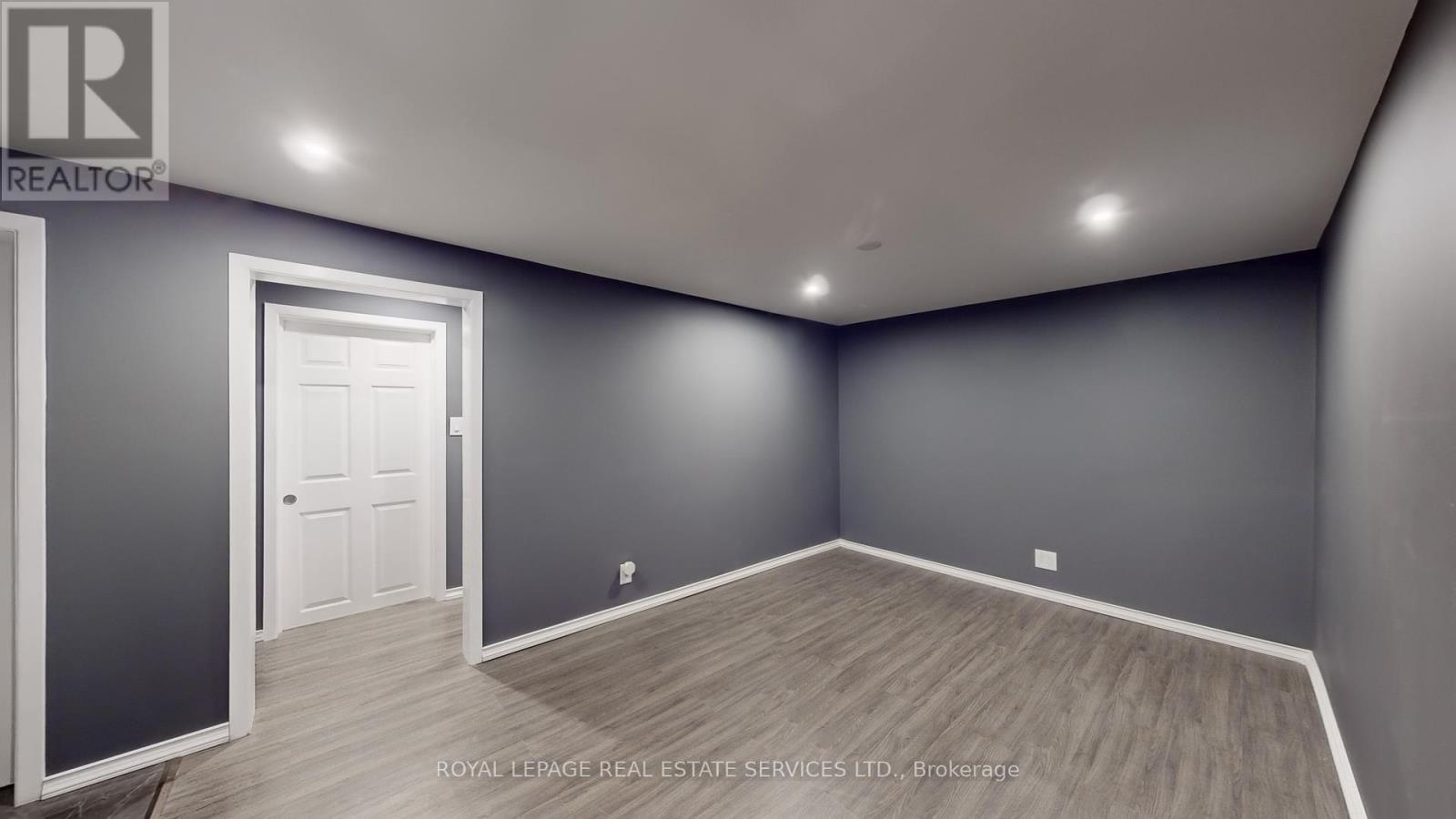 












3639 MONICA DRIVE

,
Mississauga,




Ontario
L4T2E8

