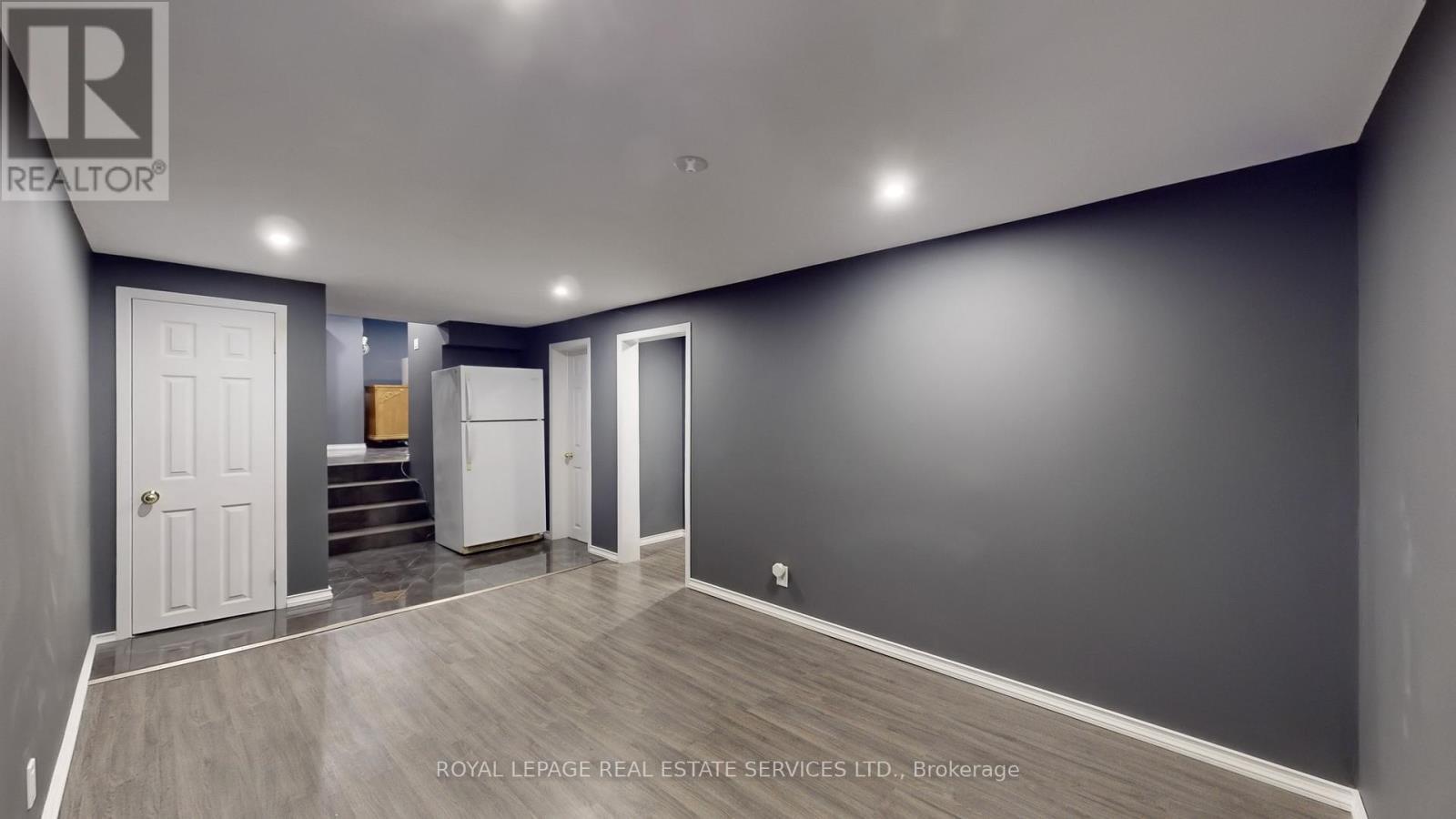 












3639 MONICA DRIVE

,
Mississauga,




Ontario
L4T2E8

