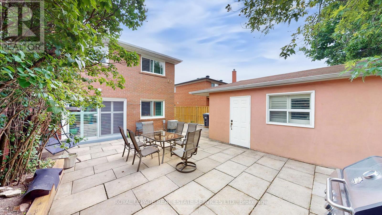 












3639 MONICA DRIVE

,
Mississauga,




Ontario
L4T2E8

