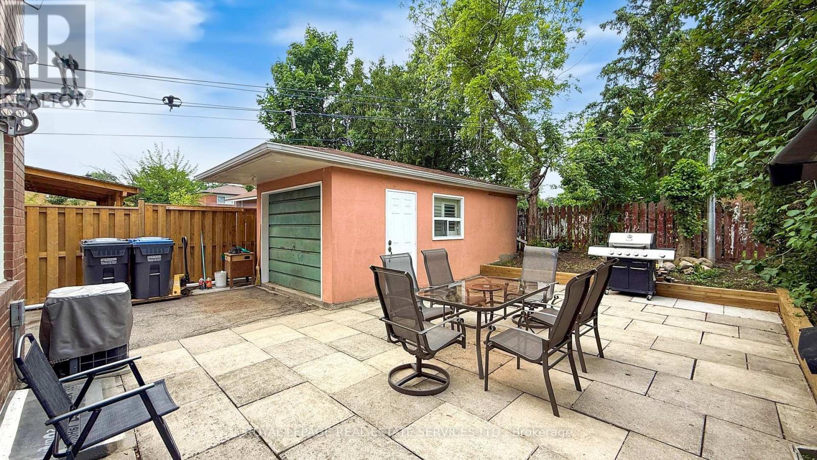 












3639 MONICA DRIVE

,
Mississauga,




Ontario
L4T2E8

