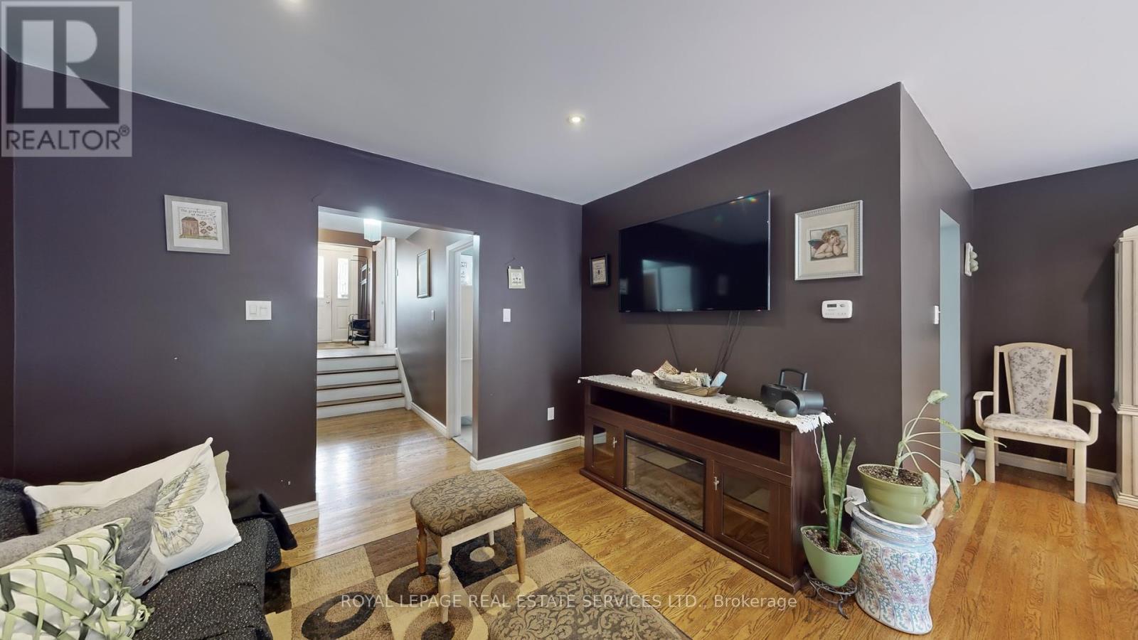 












3639 MONICA DRIVE

,
Mississauga,




Ontario
L4T2E8


