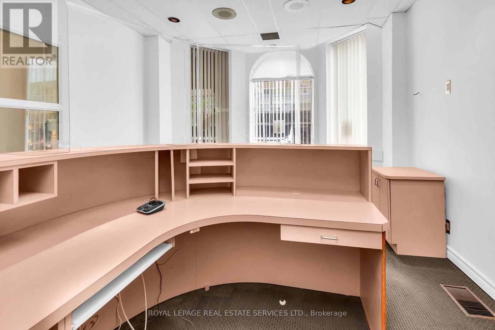 












MAIN FLOOR - 346 DUNDAS STREET W

,
Toronto,




Ontario
M5T1G5

