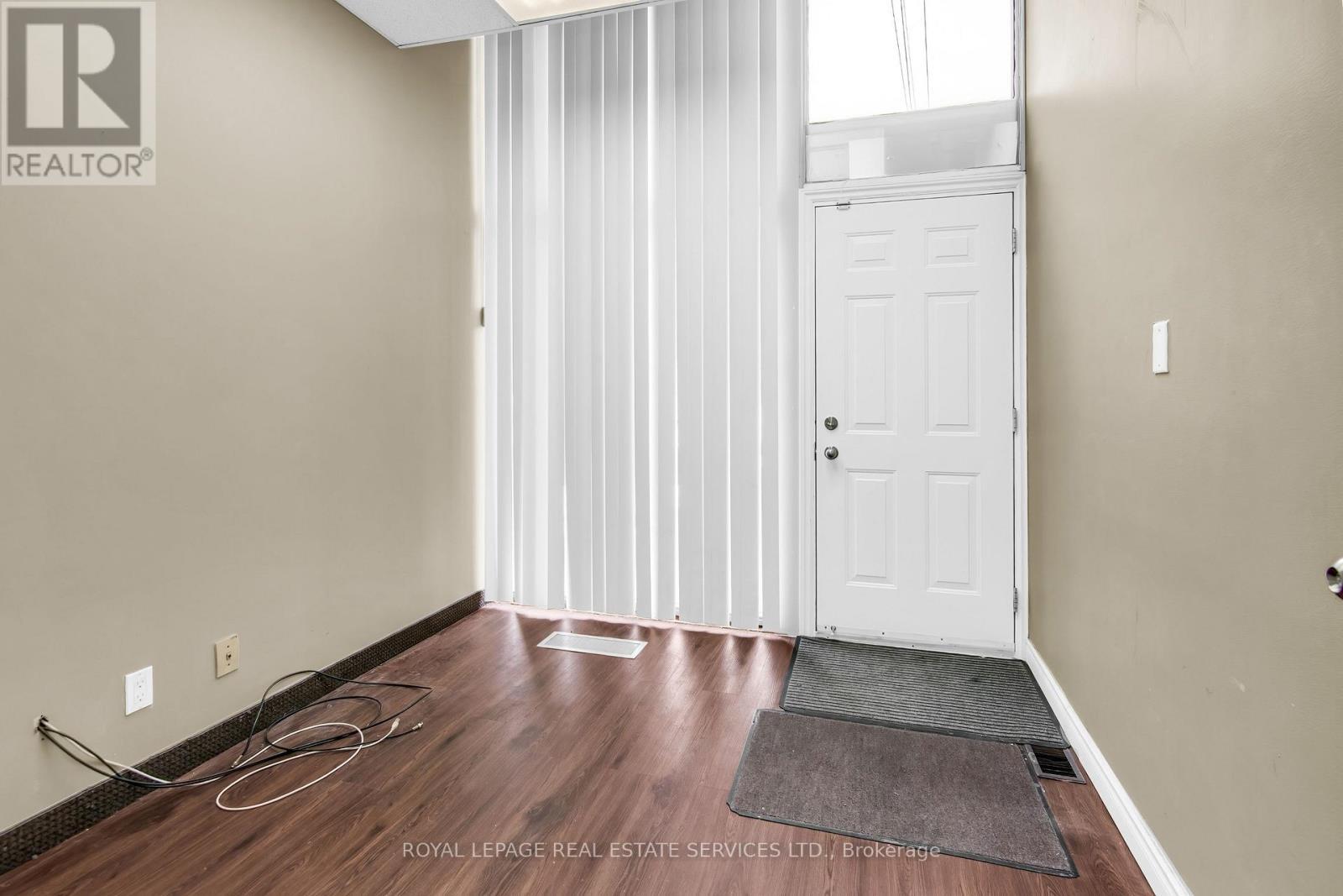 












MAIN FLOOR - 346 DUNDAS STREET W

,
Toronto,




Ontario
M5T1G5

